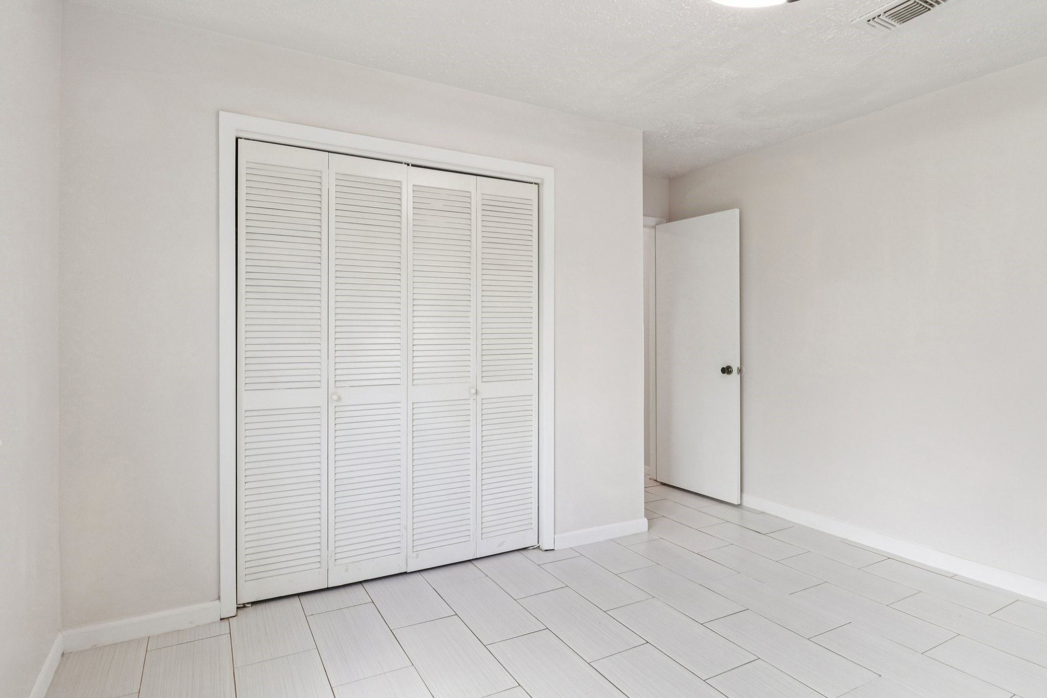 14067 Towneway Drive Property Photo 13