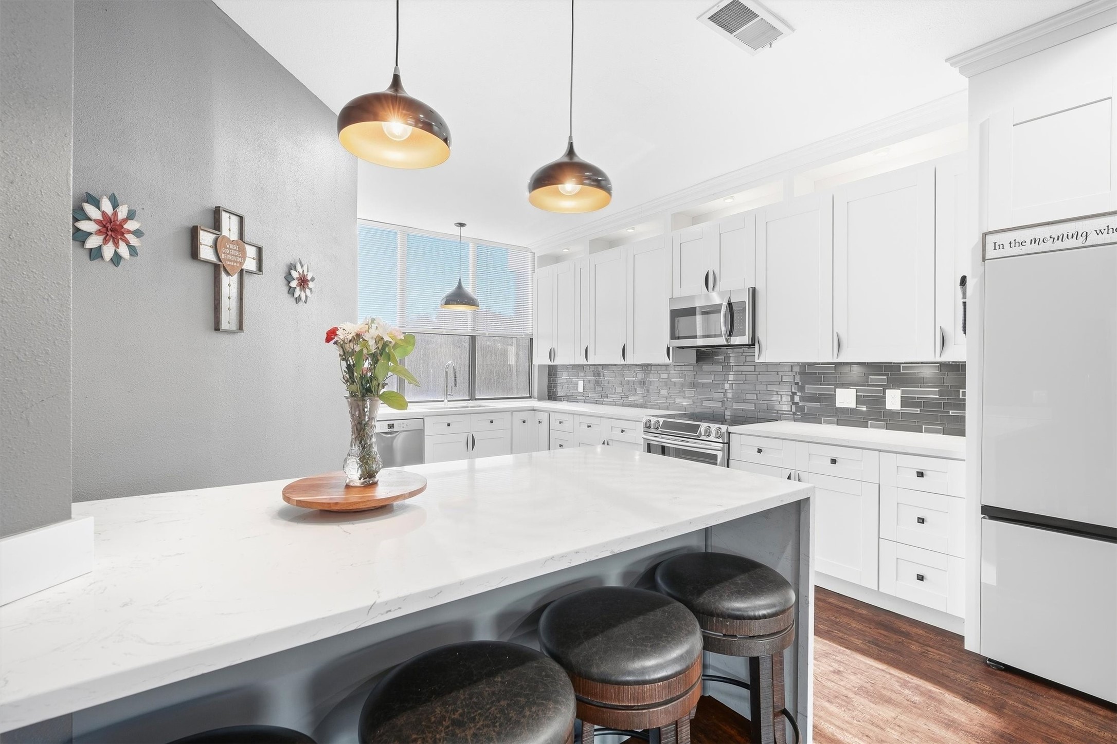 18217 Sandy Cove Property Photo 15