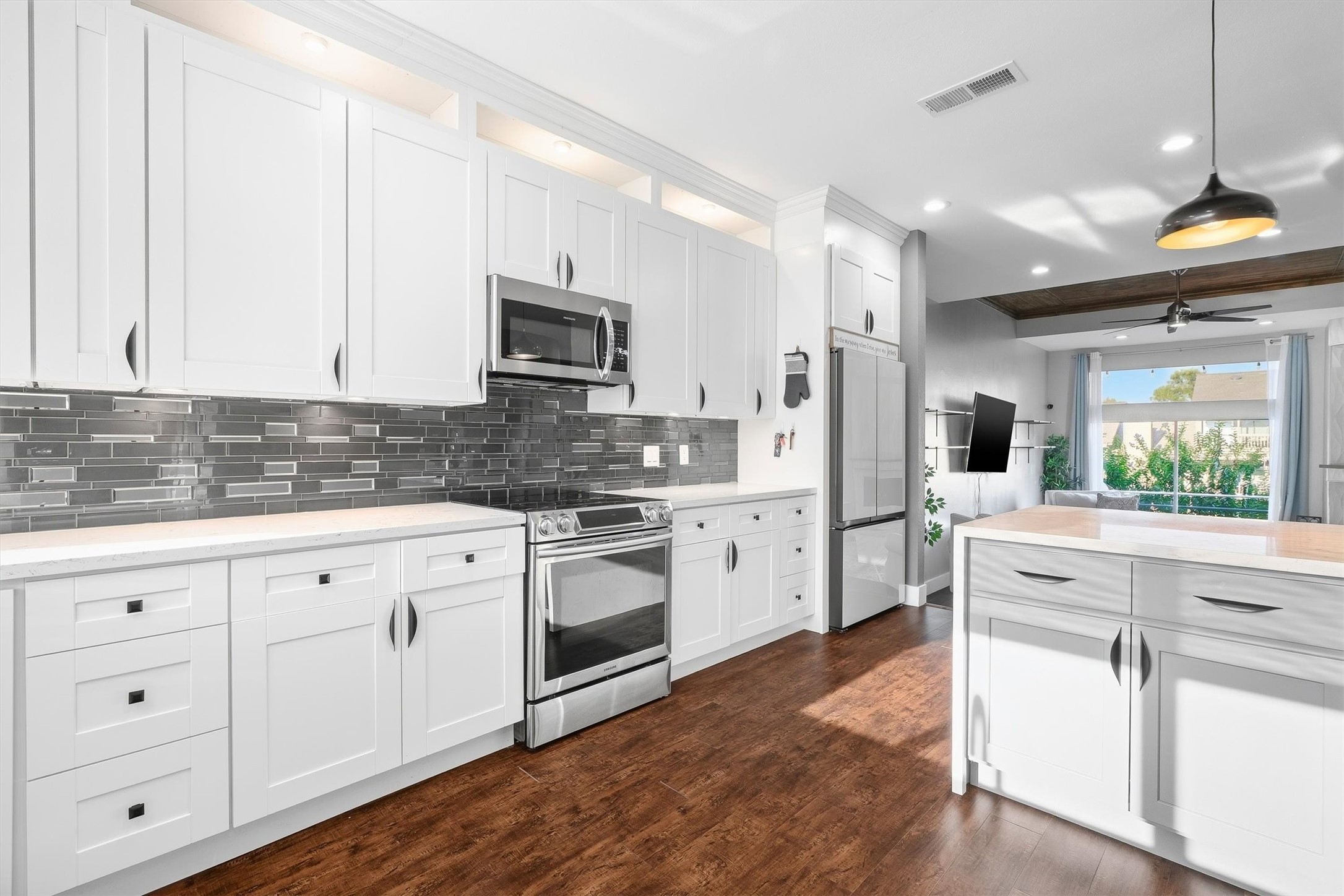 18217 Sandy Cove Property Photo 17