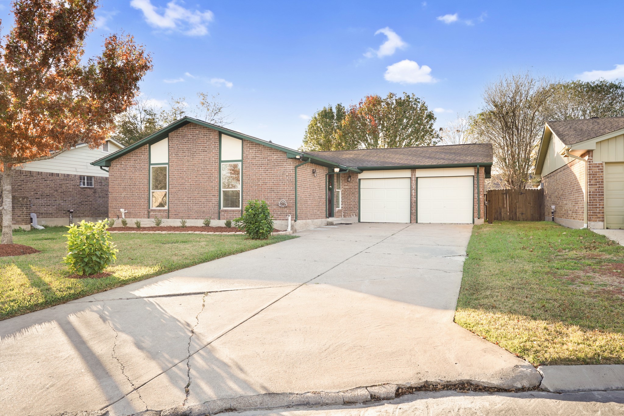 11611 Burlwood Drive Property Photo 2