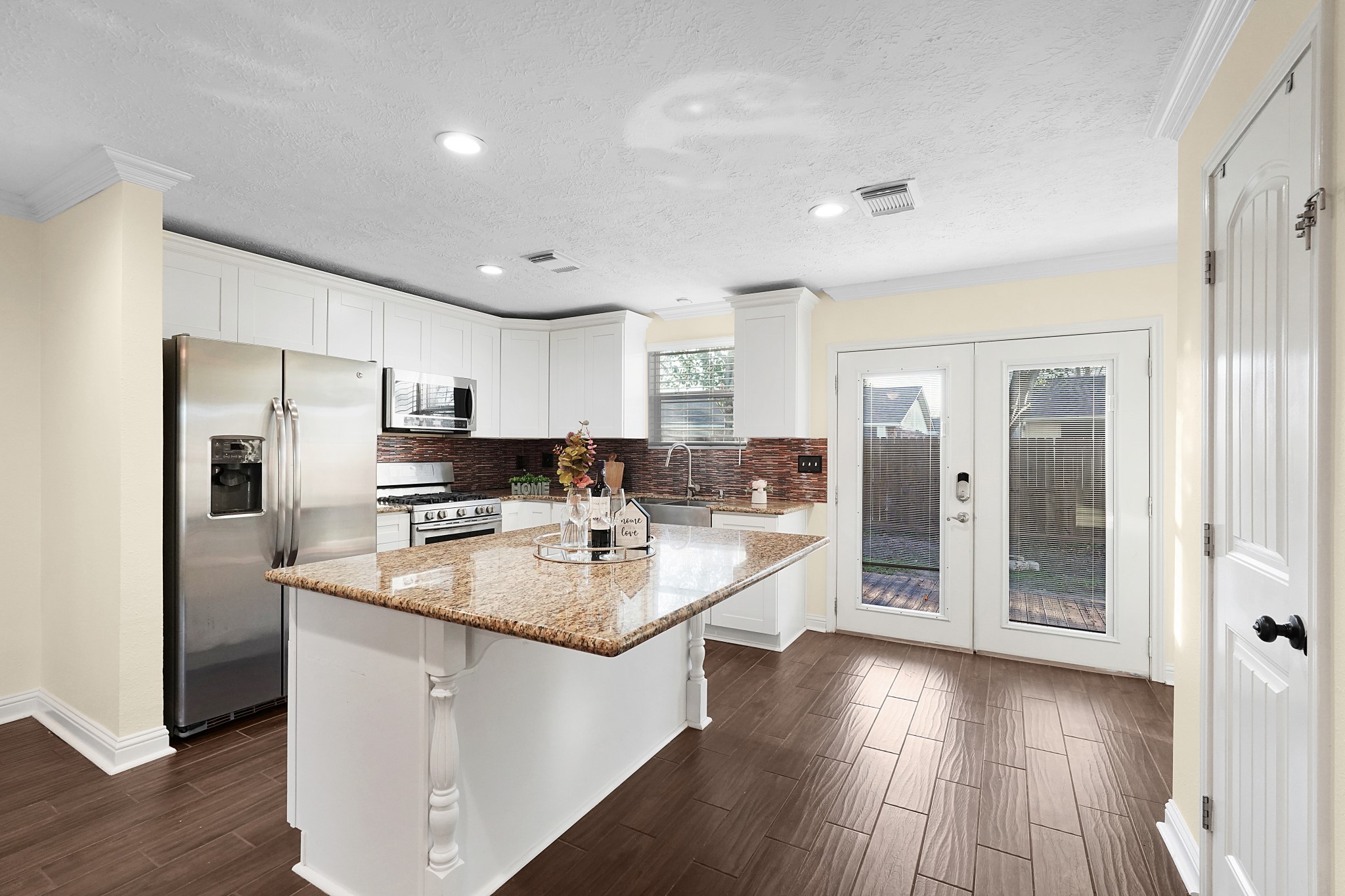 11611 Burlwood Drive Property Photo 4