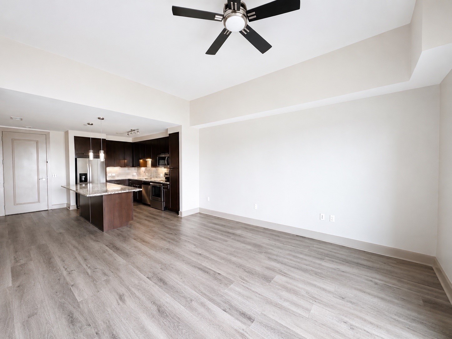 9787 Katy Freeway 1611 Property Photo 3