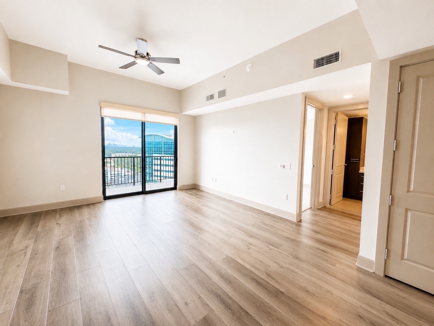 9787 Katy Freeway 1611 Property Photo 7