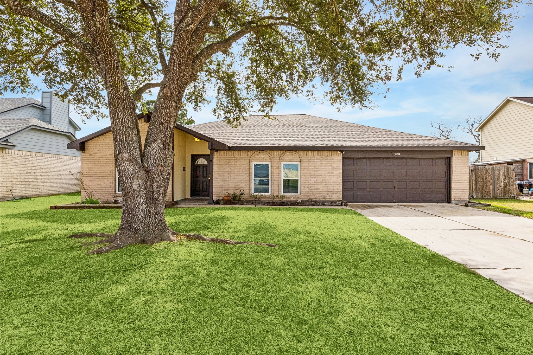 320 Creek Bend Drive Property Photo 1