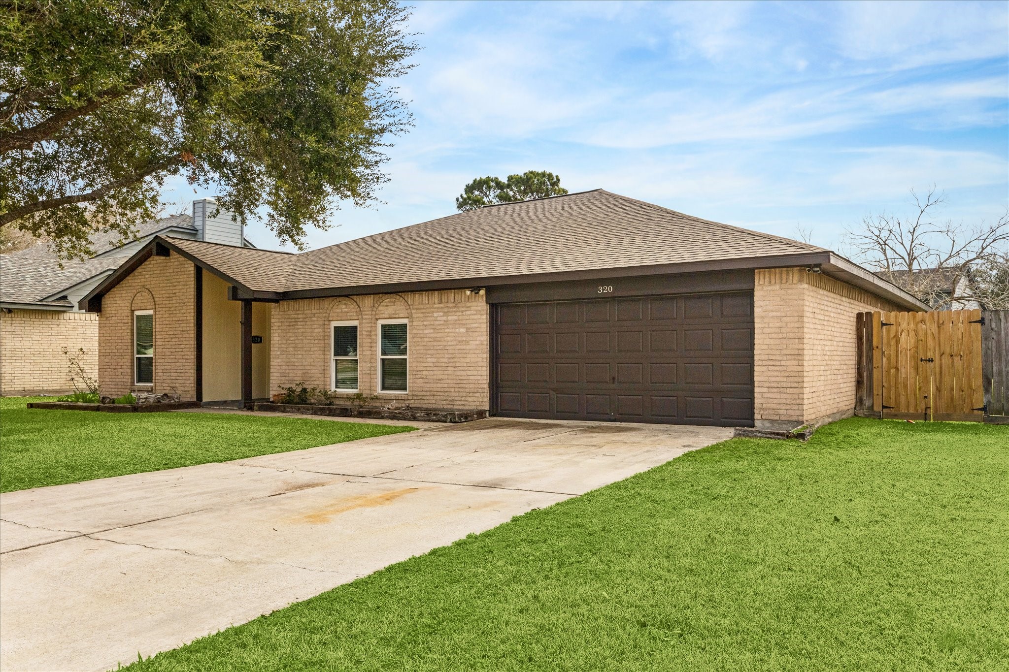 320 Creek Bend Drive Property Photo 3