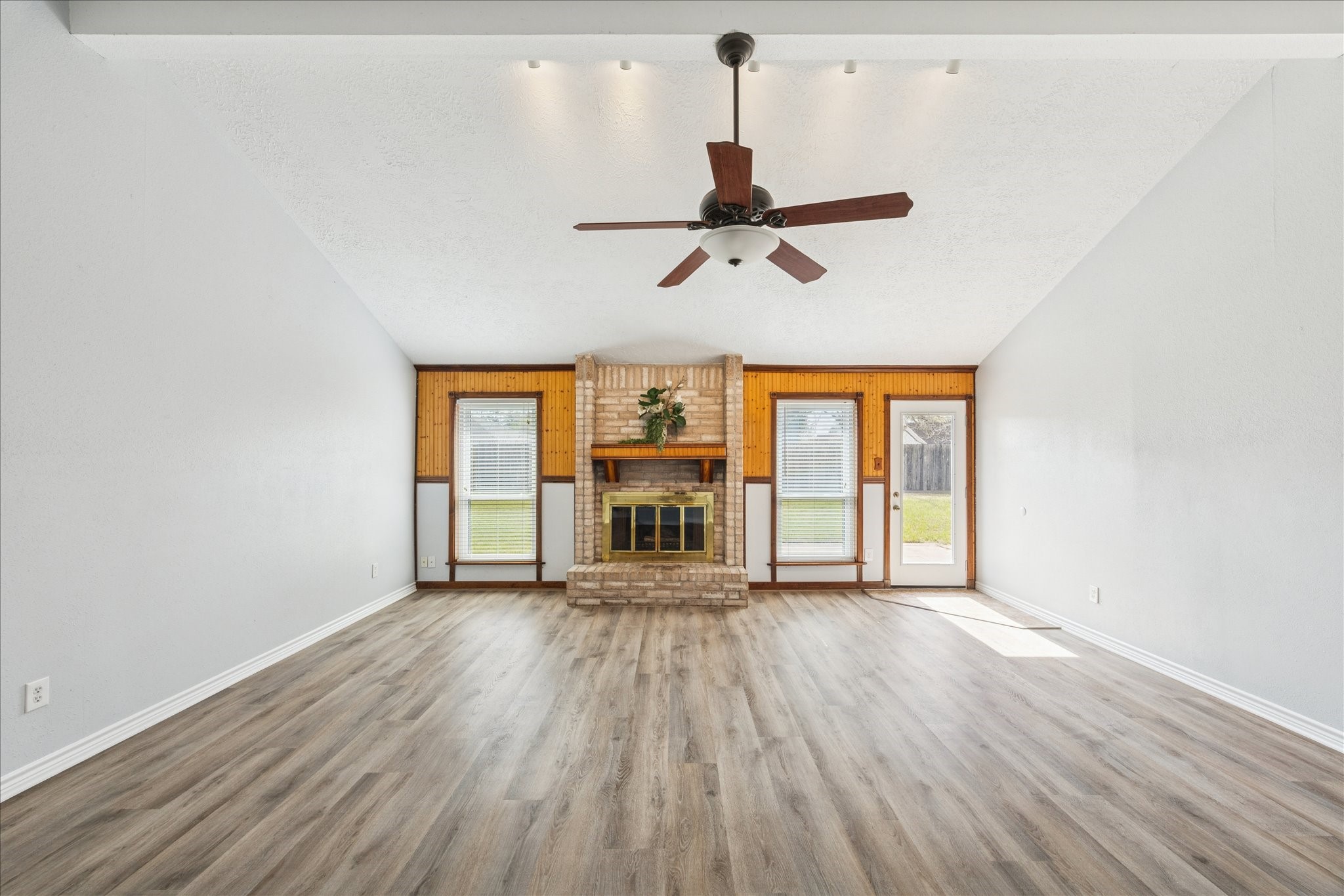 320 Creek Bend Drive Property Photo 13
