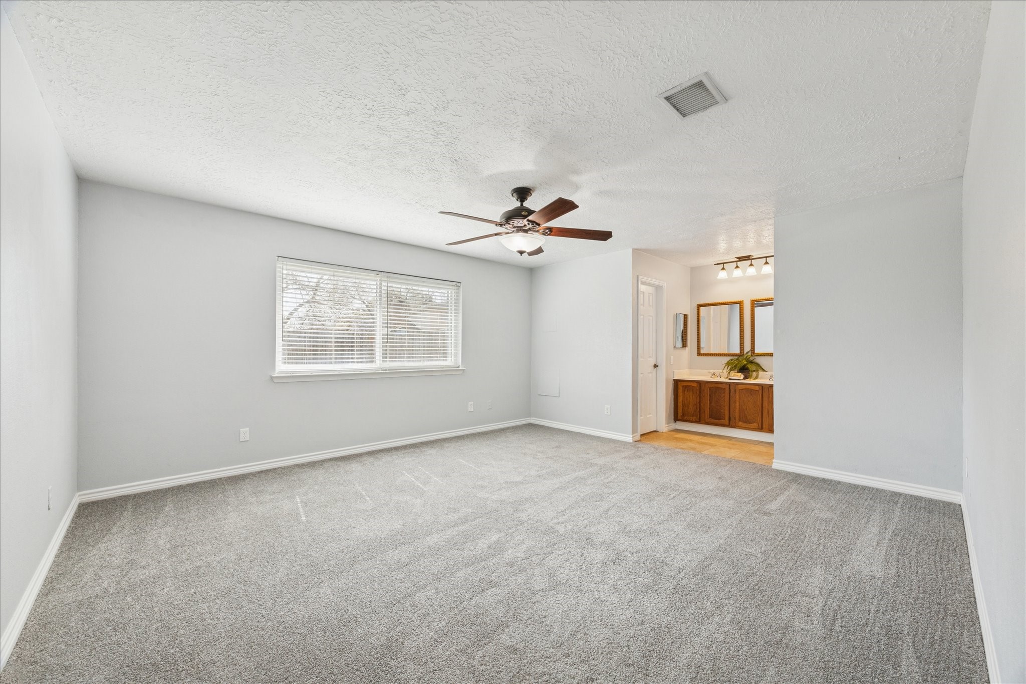 320 Creek Bend Drive Property Photo 18