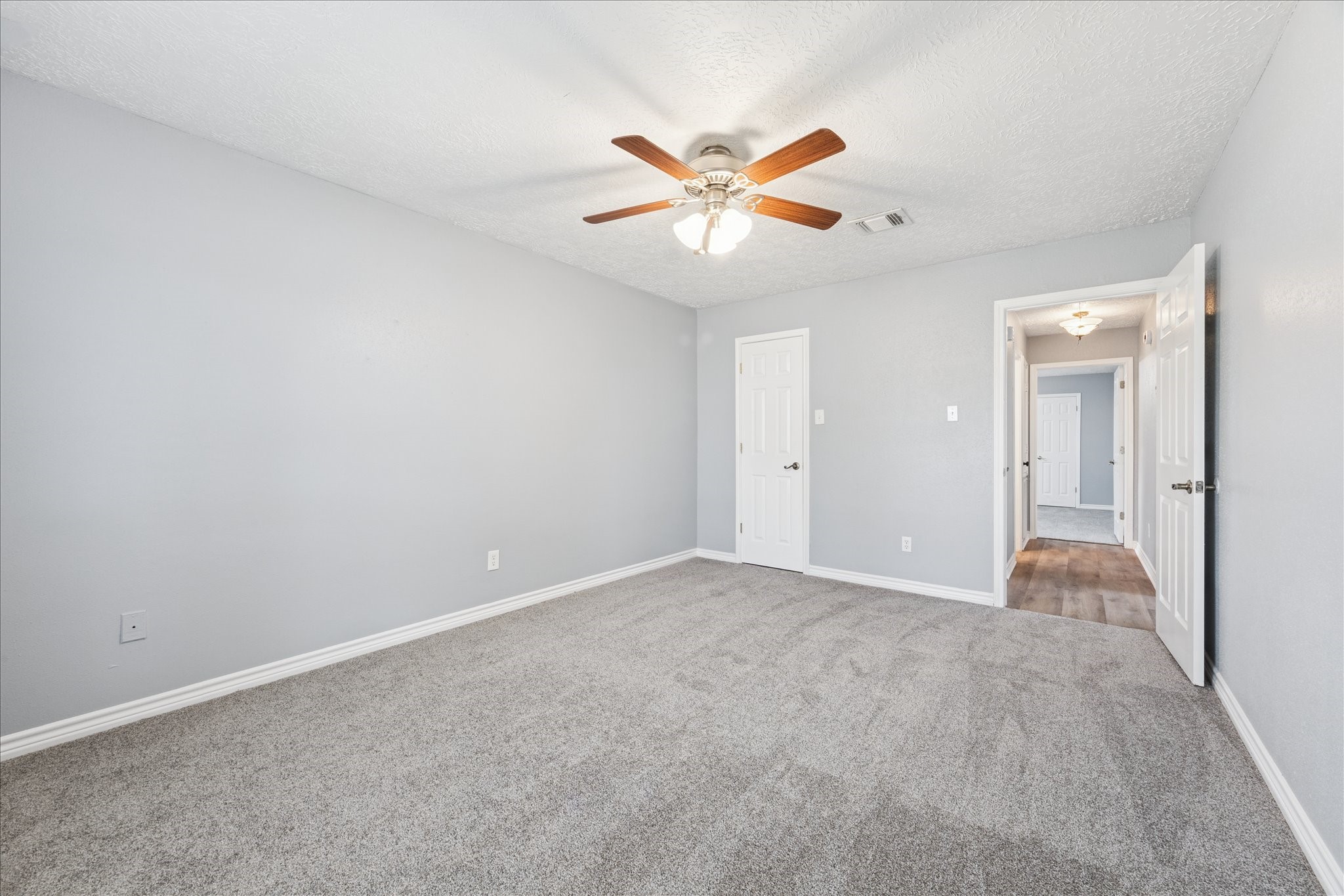 320 Creek Bend Drive Property Photo 21