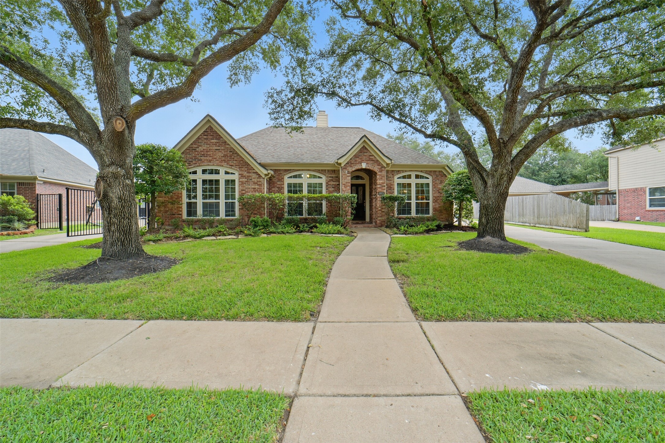 1623 Cottage Point Drive Property Photo 1