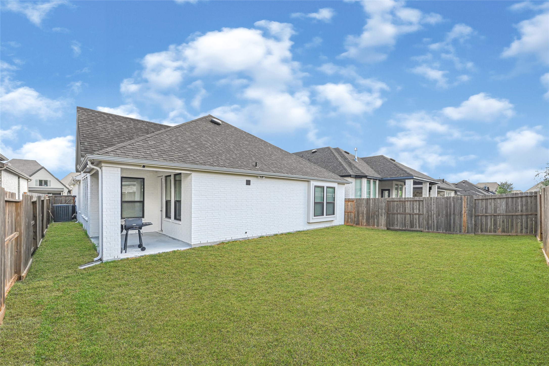 12331 Palmetto Dr Property Photo 5