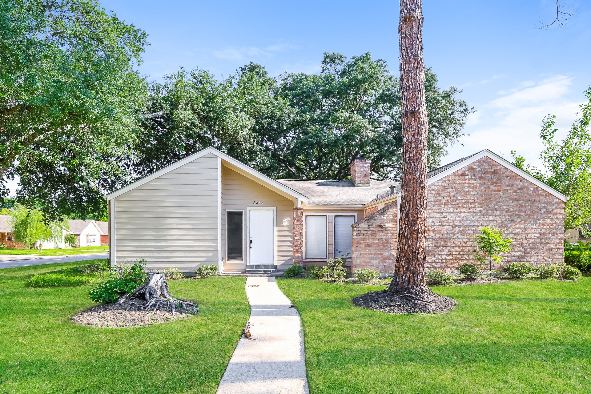 6222 Maywood Forest Drive Property Photo 1