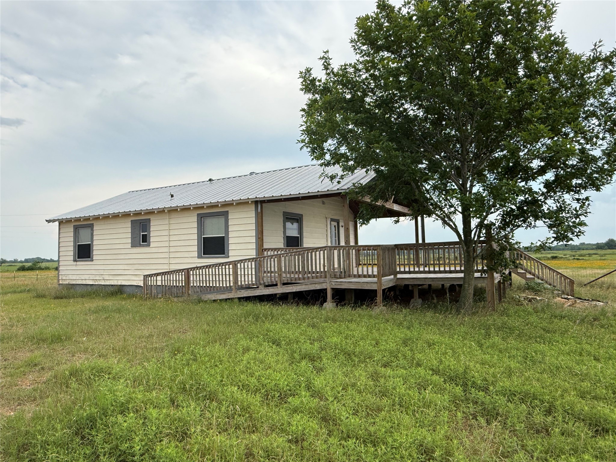 1240 Crooked Road Property Photo 4
