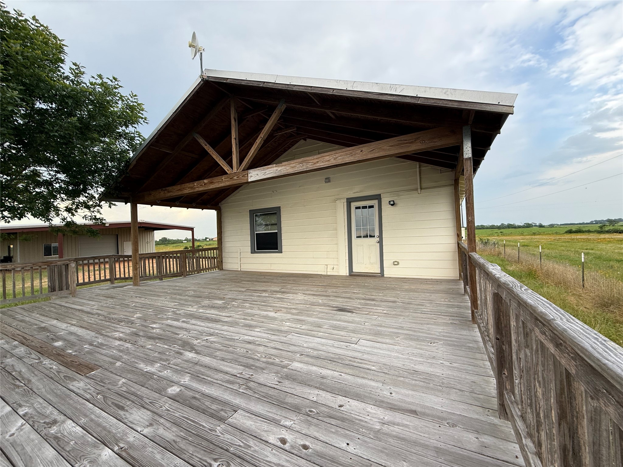 1240 Crooked Road Property Photo 5