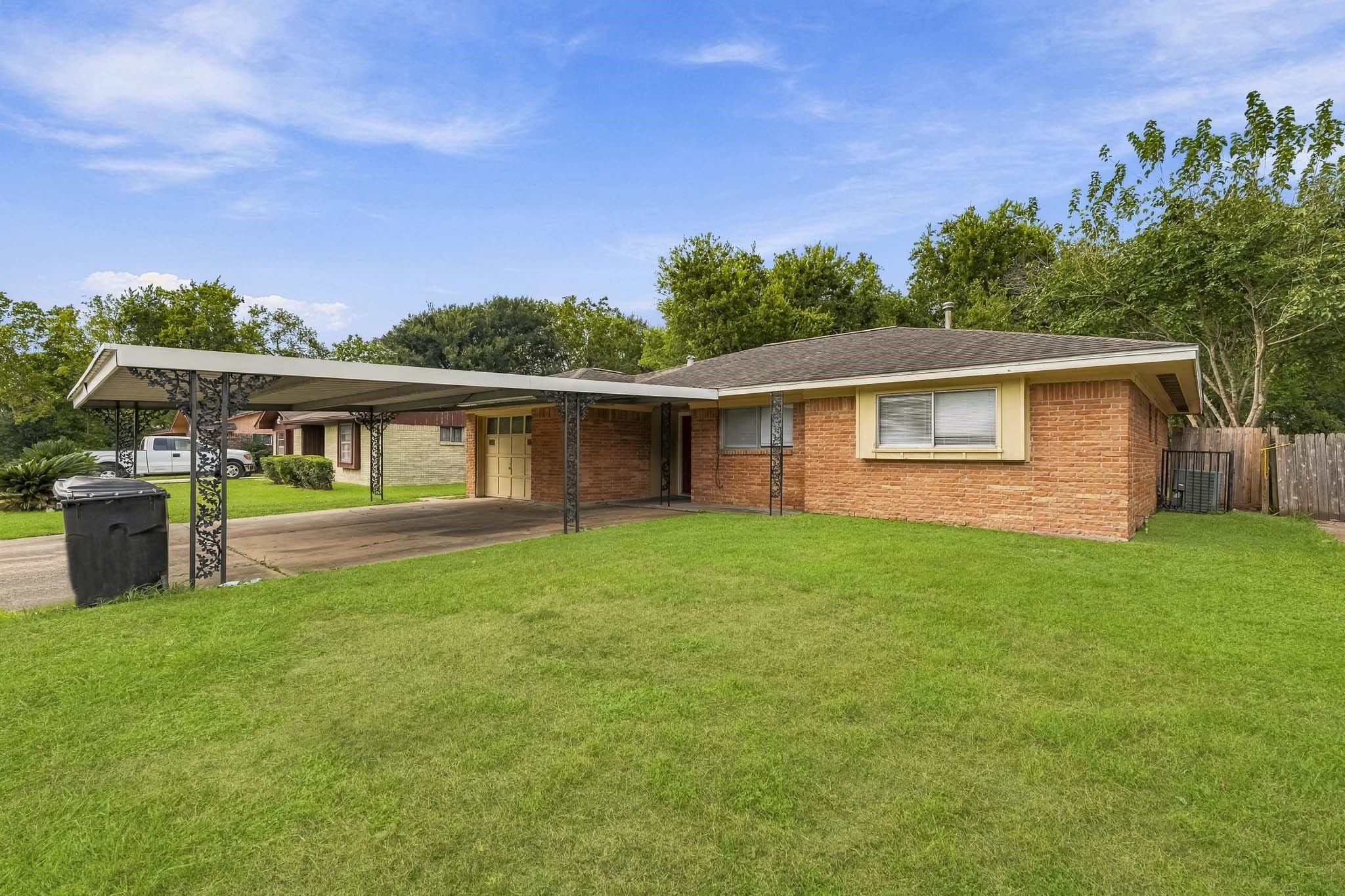 5239 Selinsky Road Property Photo 1