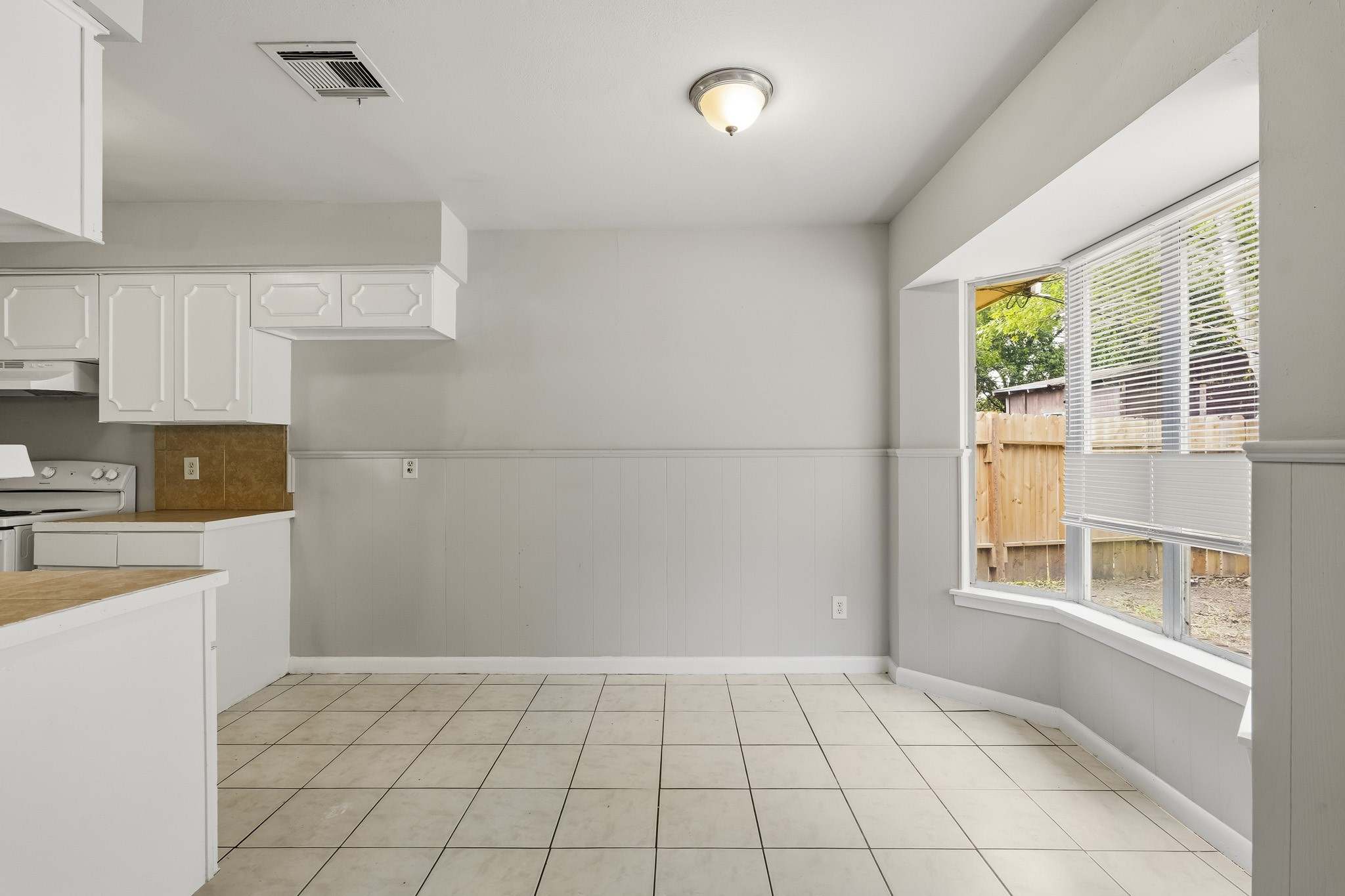 5239 Selinsky Road Property Photo 6