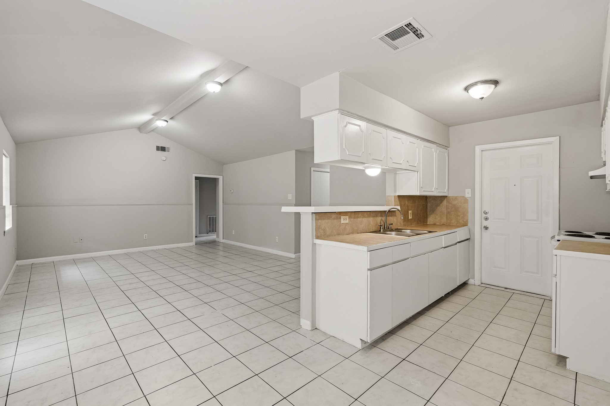 5239 Selinsky Road Property Photo 8