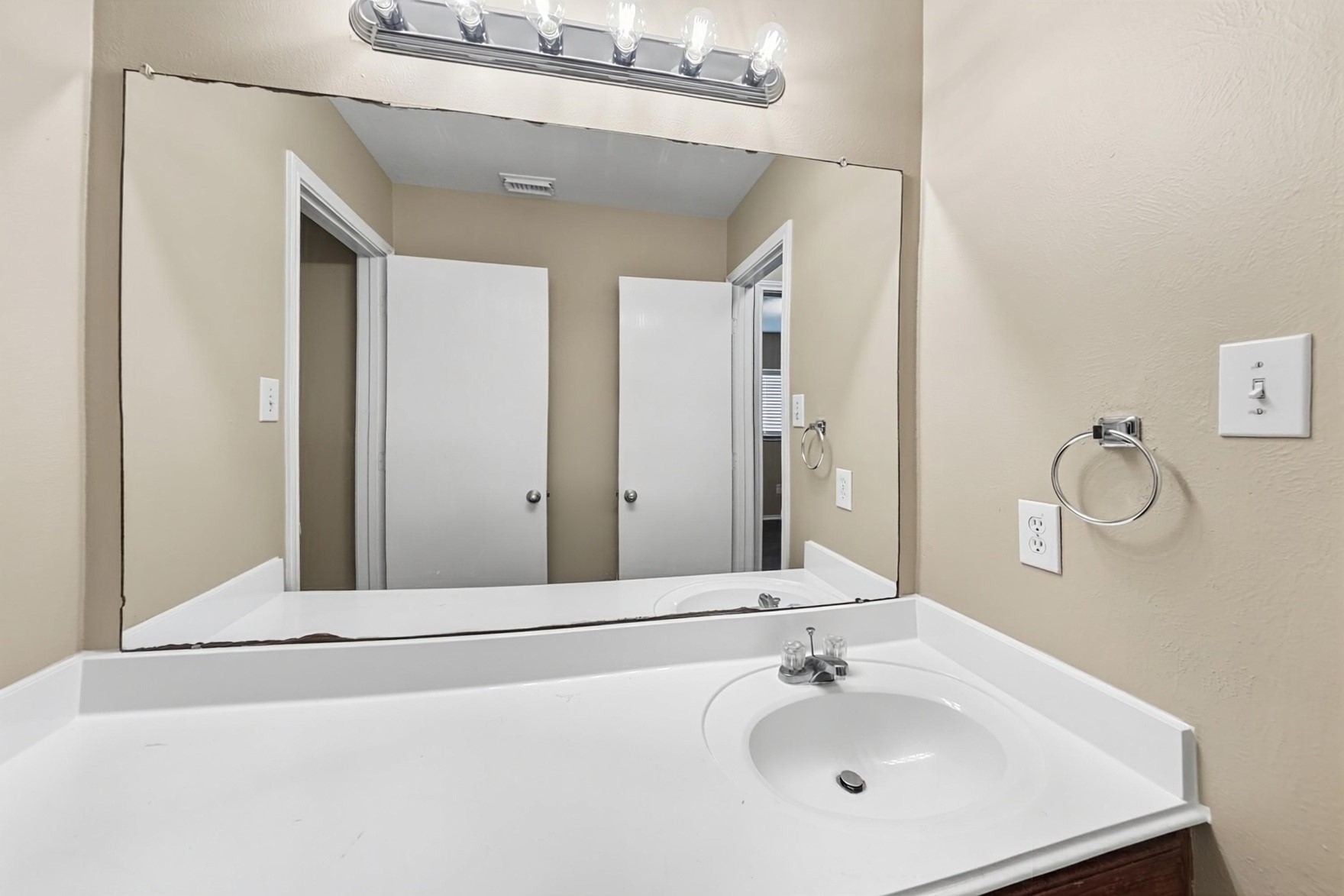 2931 Steelhead Drive Property Photo 13