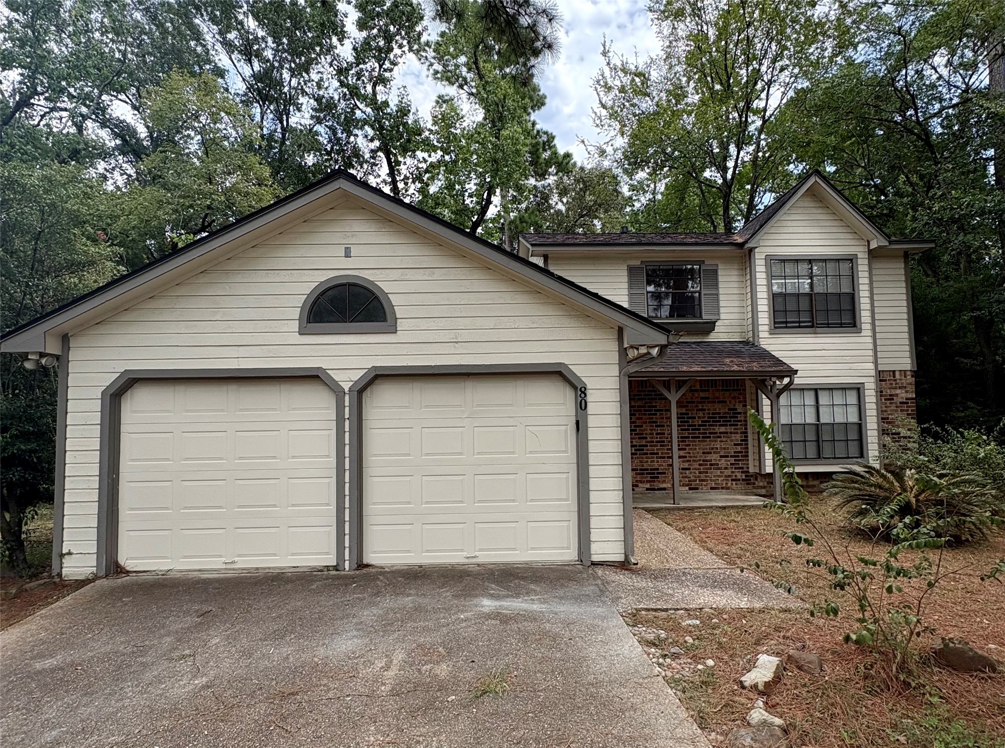 80 Fallenstone Drive Property Photo 1