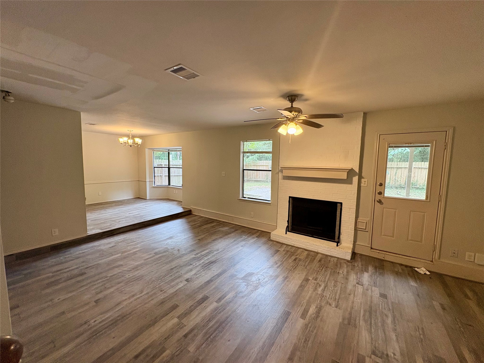 80 Fallenstone Drive Property Photo 2
