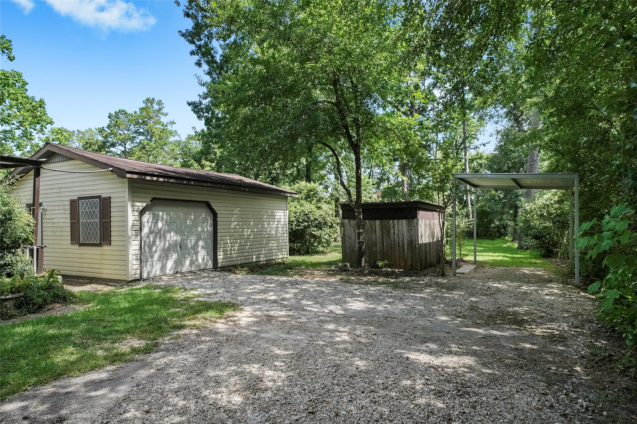 18121 Atkinson Lane Property Photo 3