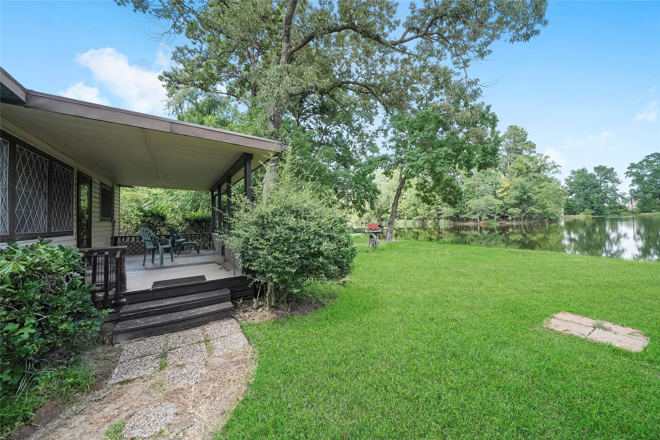 18121 Atkinson Lane Property Photo 5