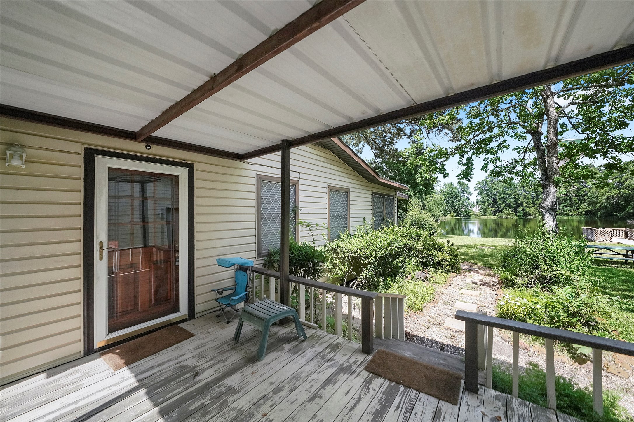 18121 Atkinson Lane Property Photo 6