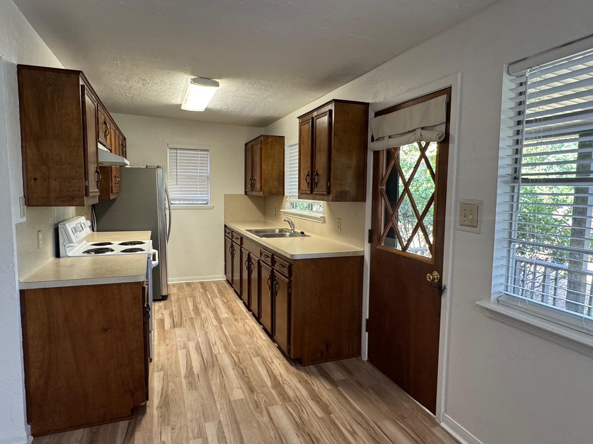 18121 Atkinson Lane Property Photo 15