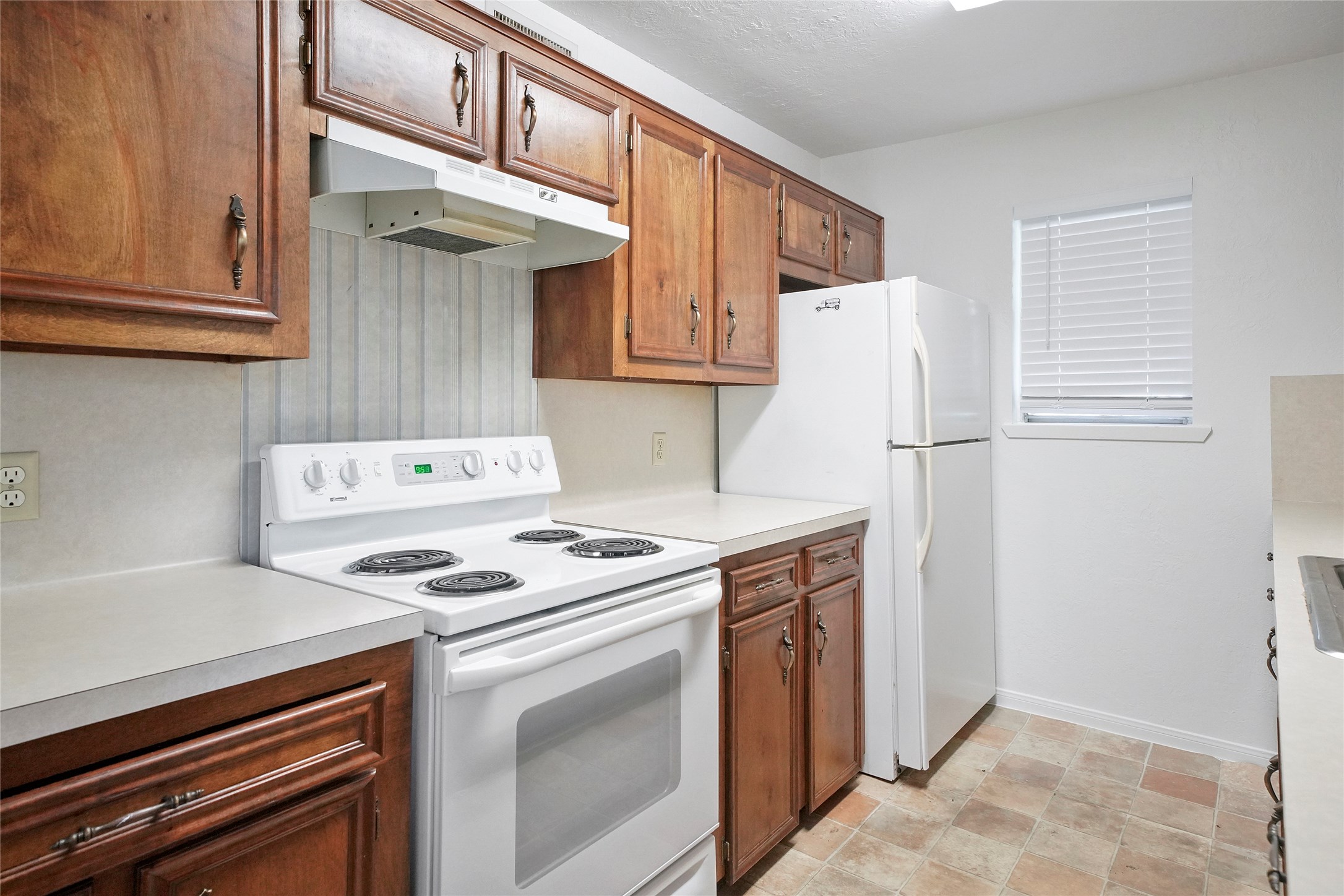 18121 Atkinson Lane Property Photo 17