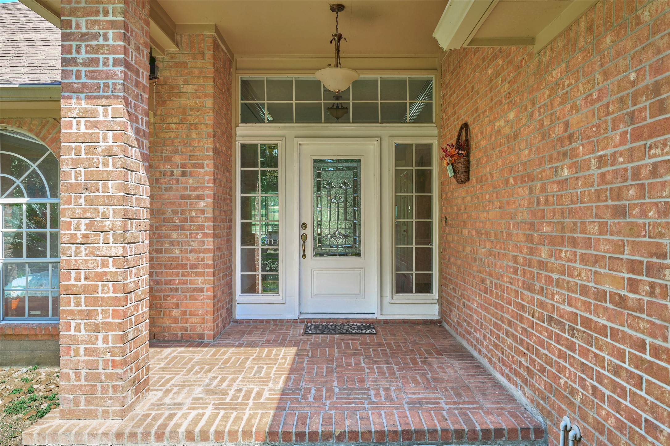 121 April Waters Drive N Property Photo 9