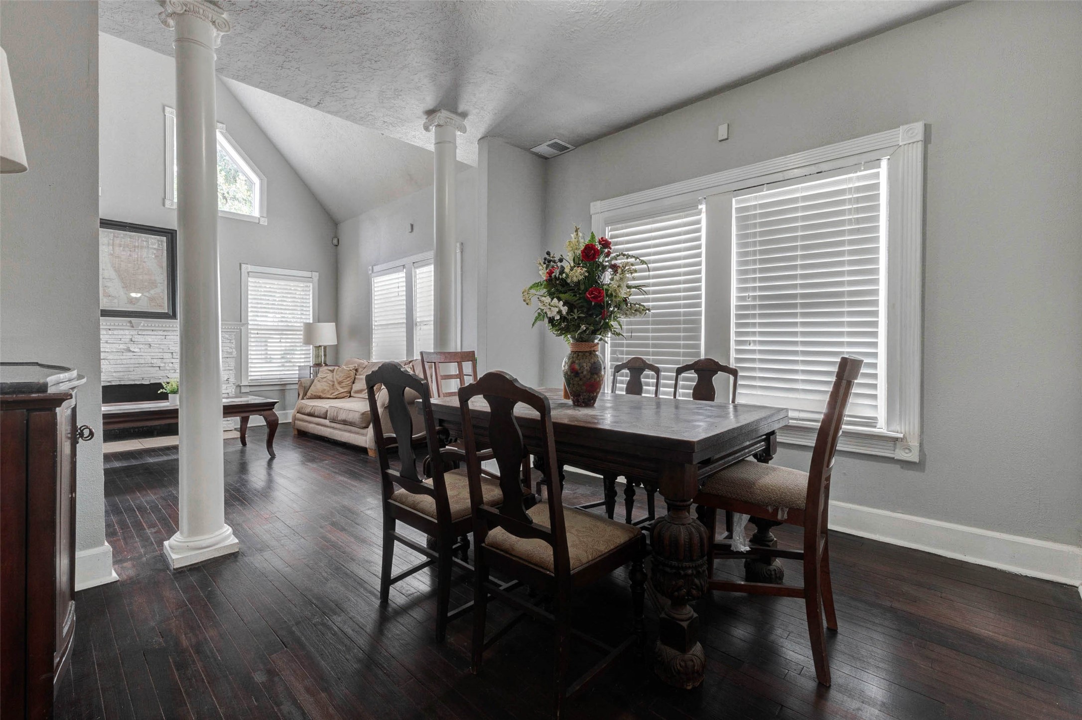 2410 Cleburne Street Property Photo 13