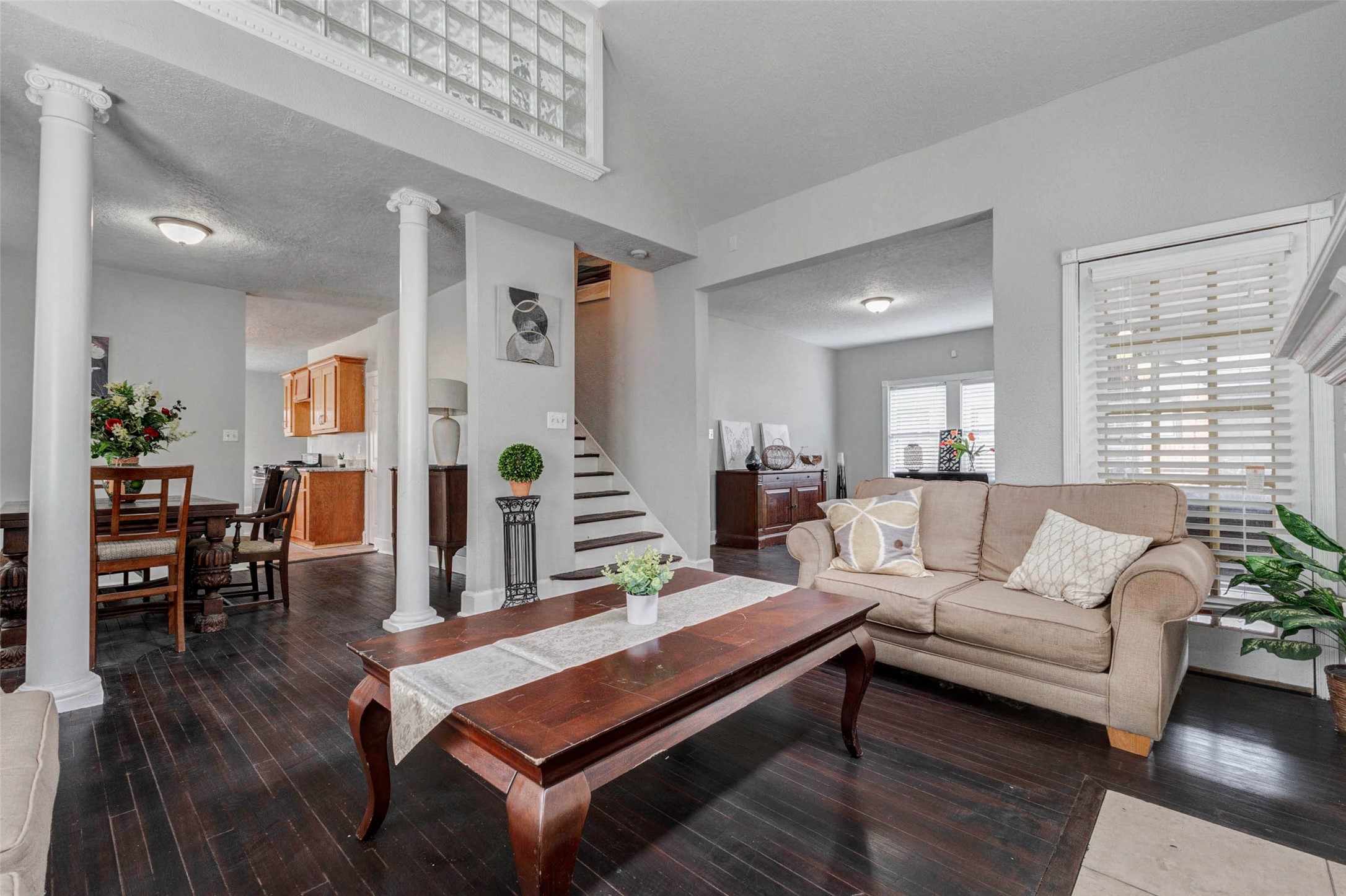 2410 Cleburne Street Property Photo 25