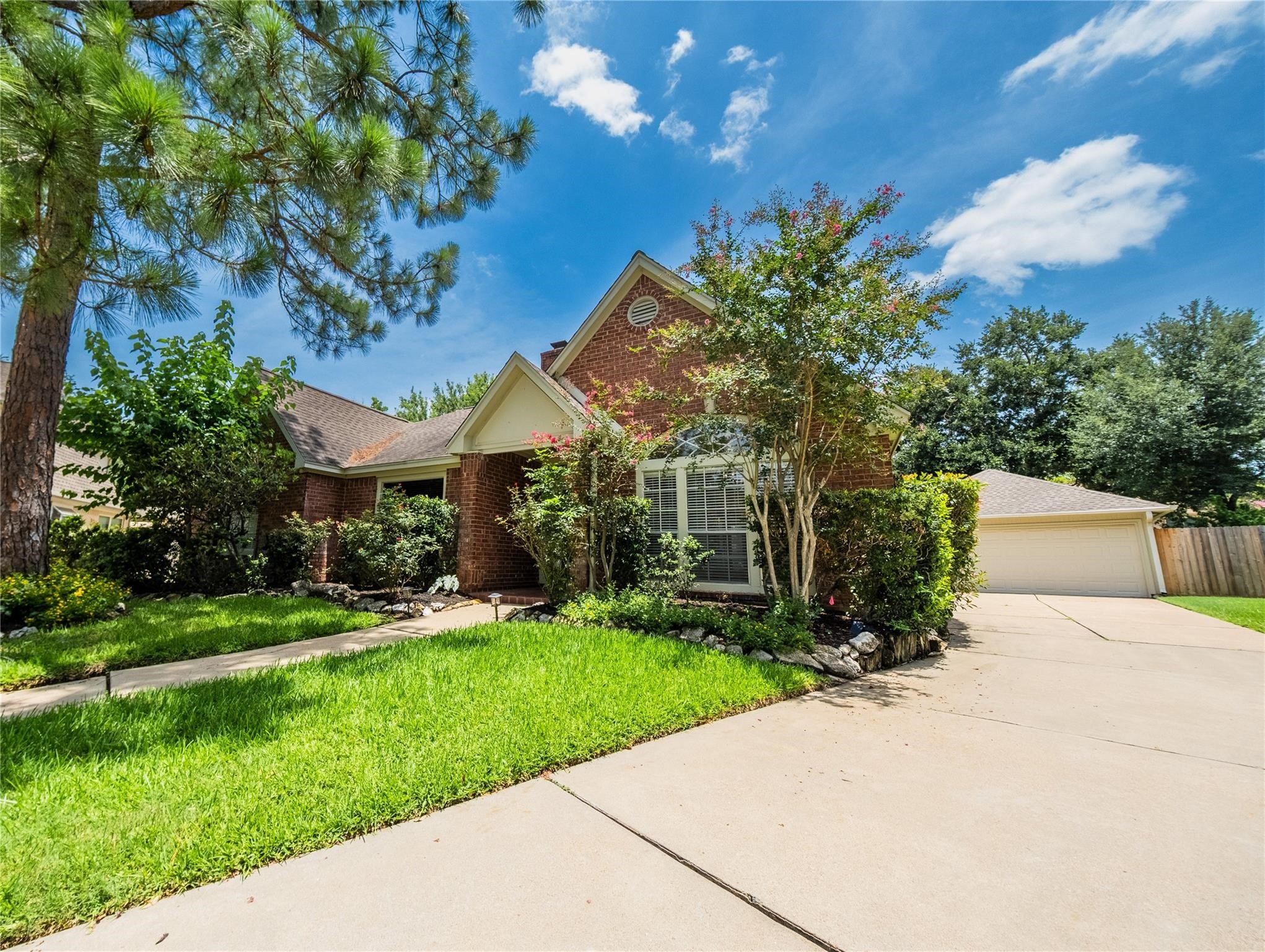 9107 Pine Stream Court Property Photo 17