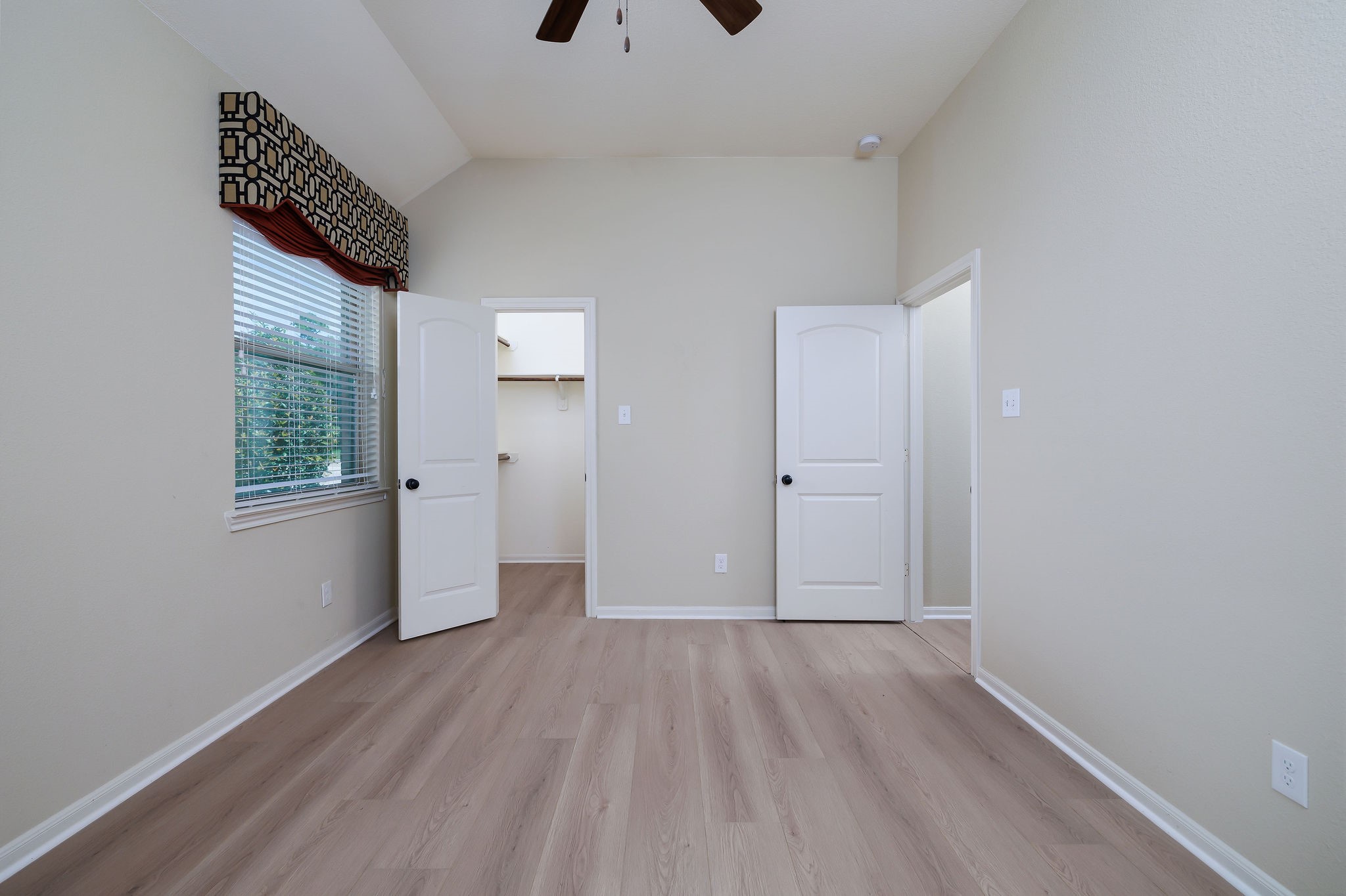 3573 Falcon Way Property Photo 24
