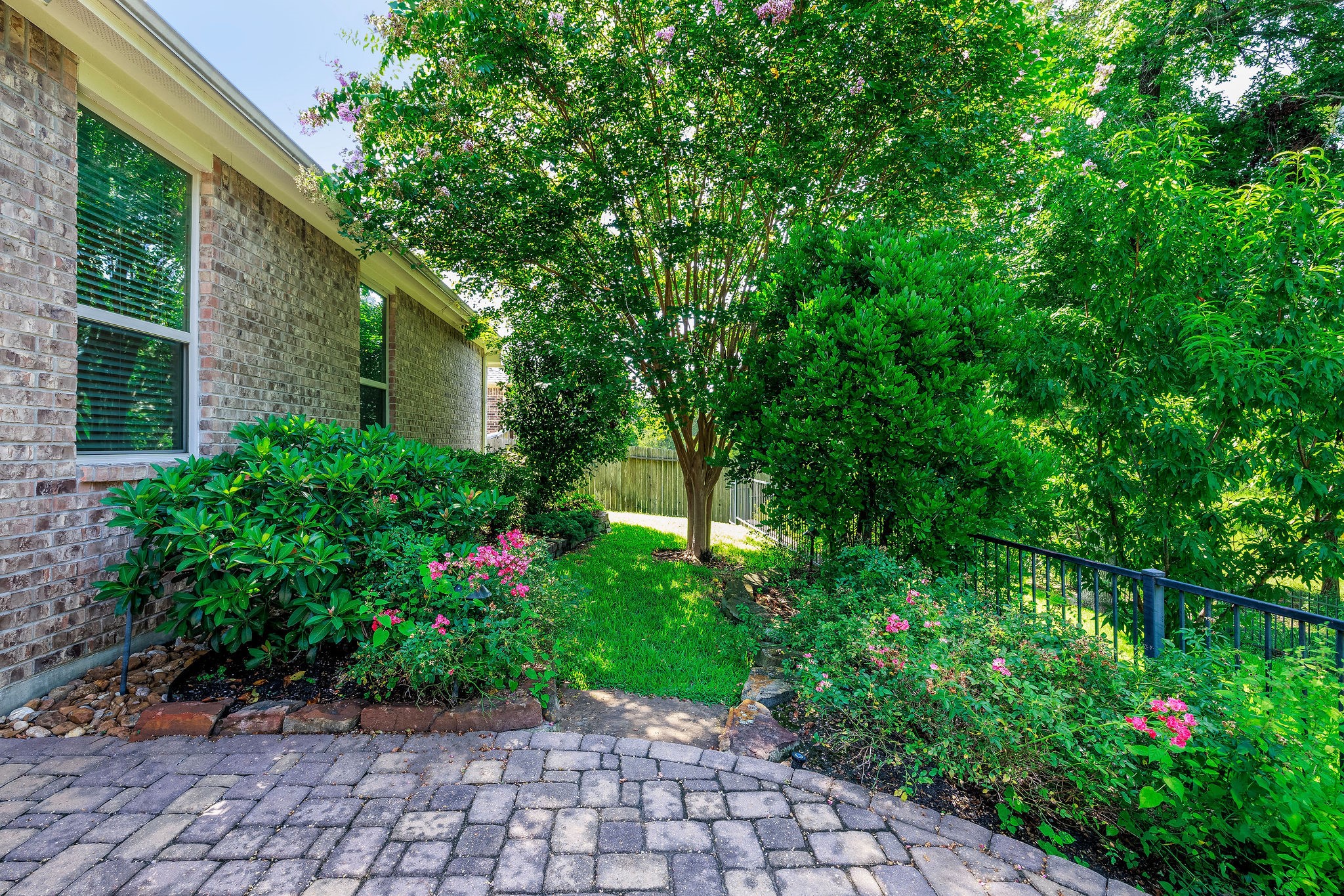 3573 Falcon Way Property Photo 34