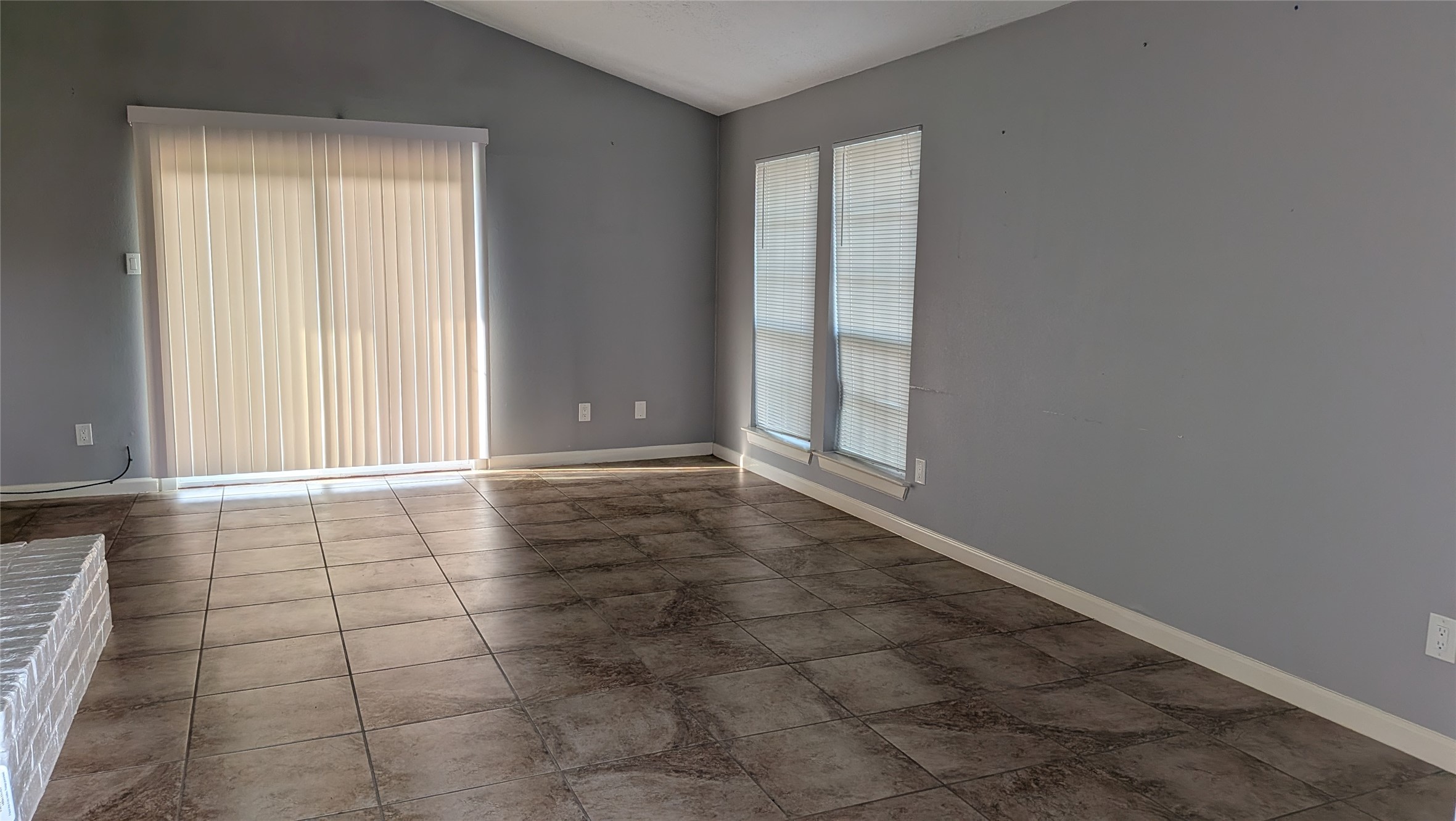8314 Beechnut Street Property Photo 5