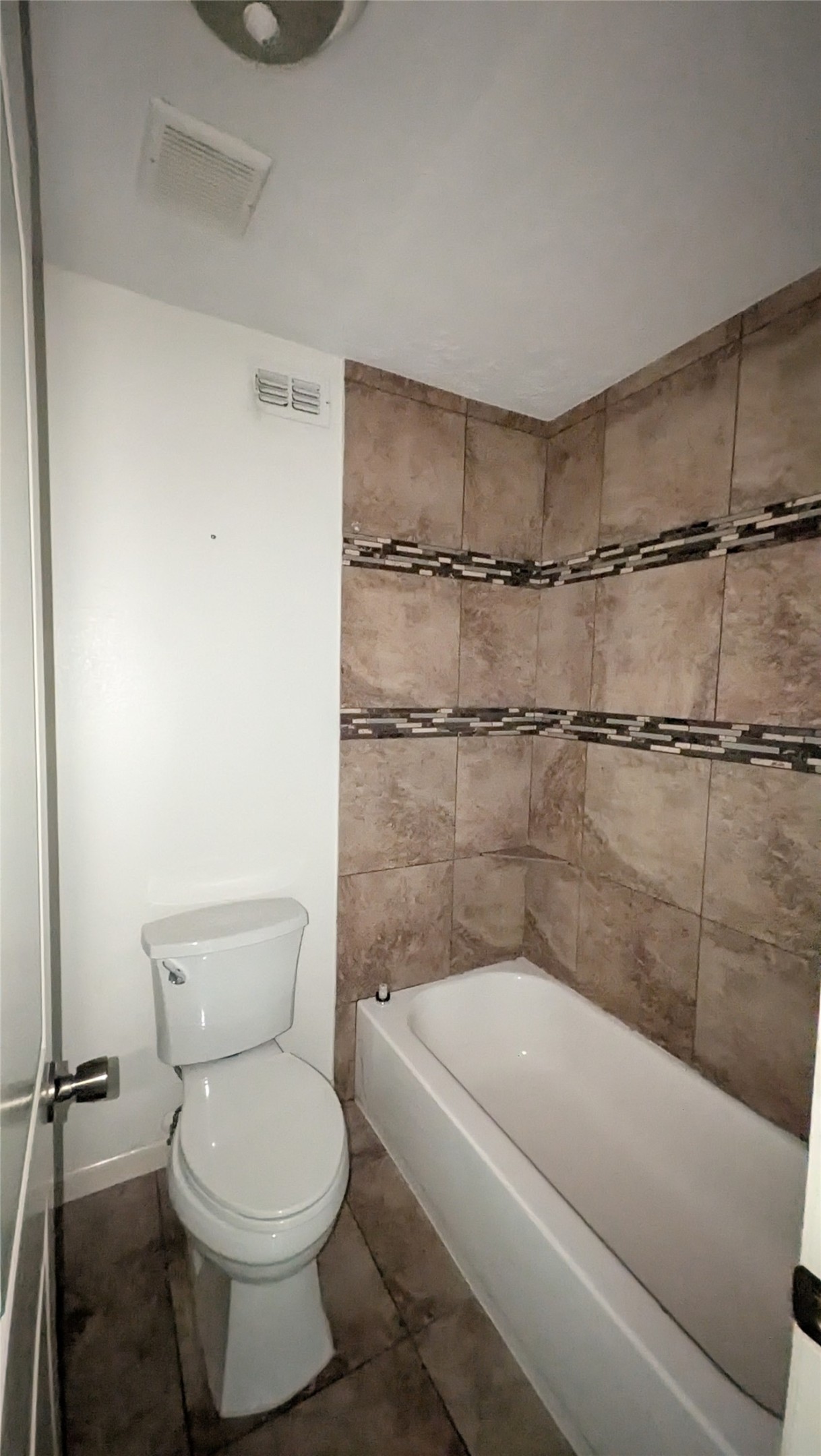 8314 Beechnut Street Property Photo 9
