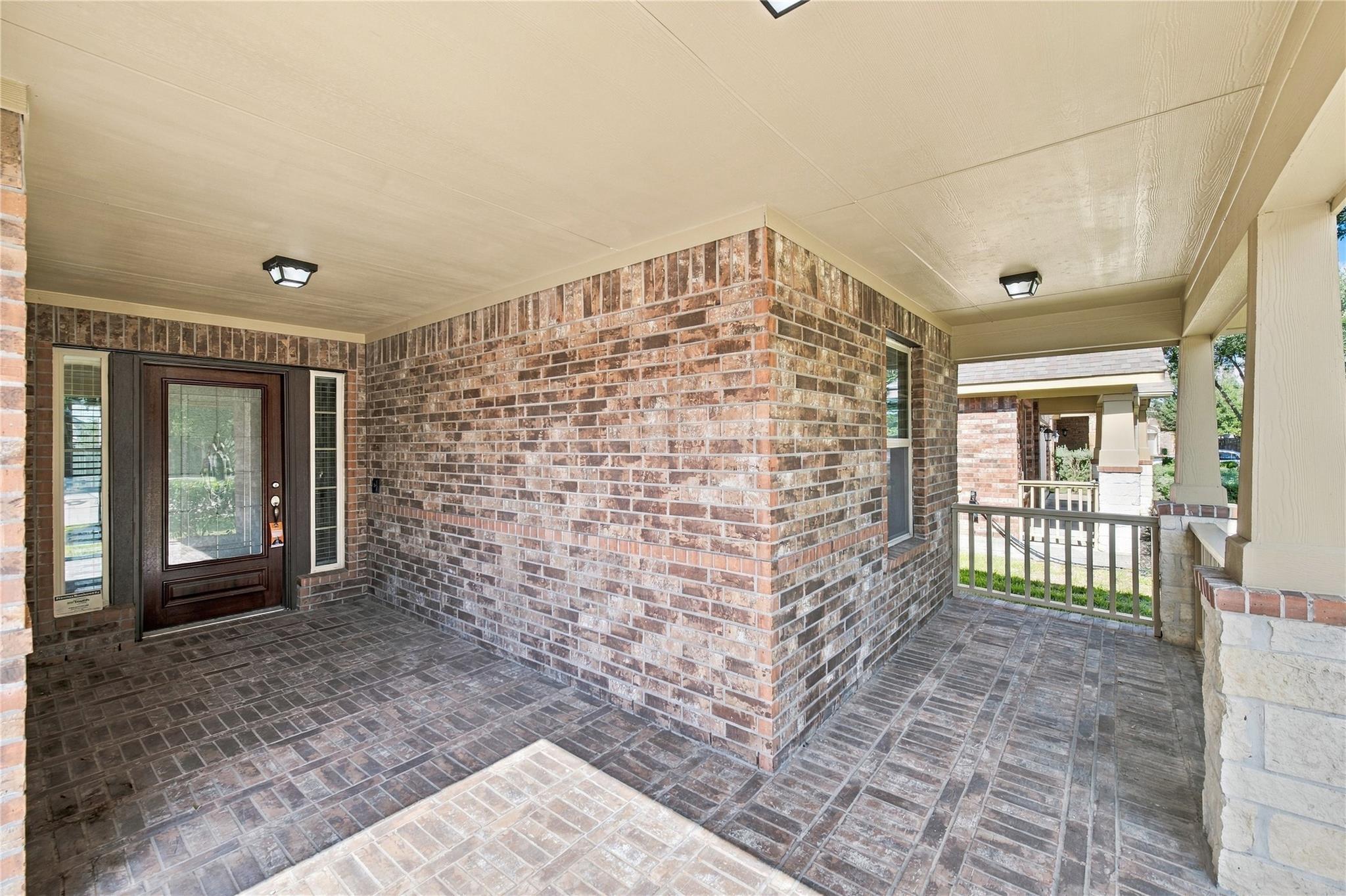 8119 W Pine Creek Bend, Cypress Tx 77433 Property Photo 2