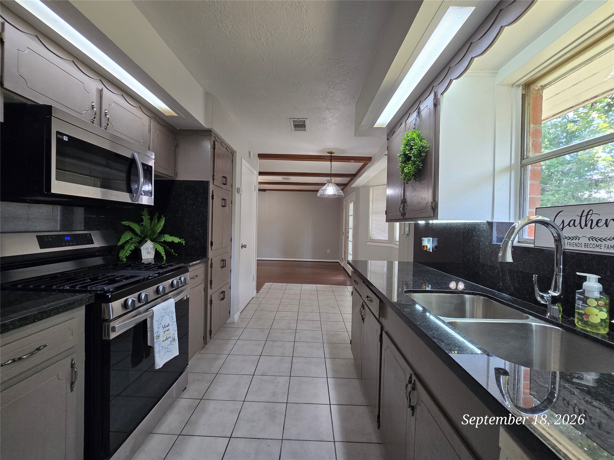 11027 Caribbean Lane Property Photo 9