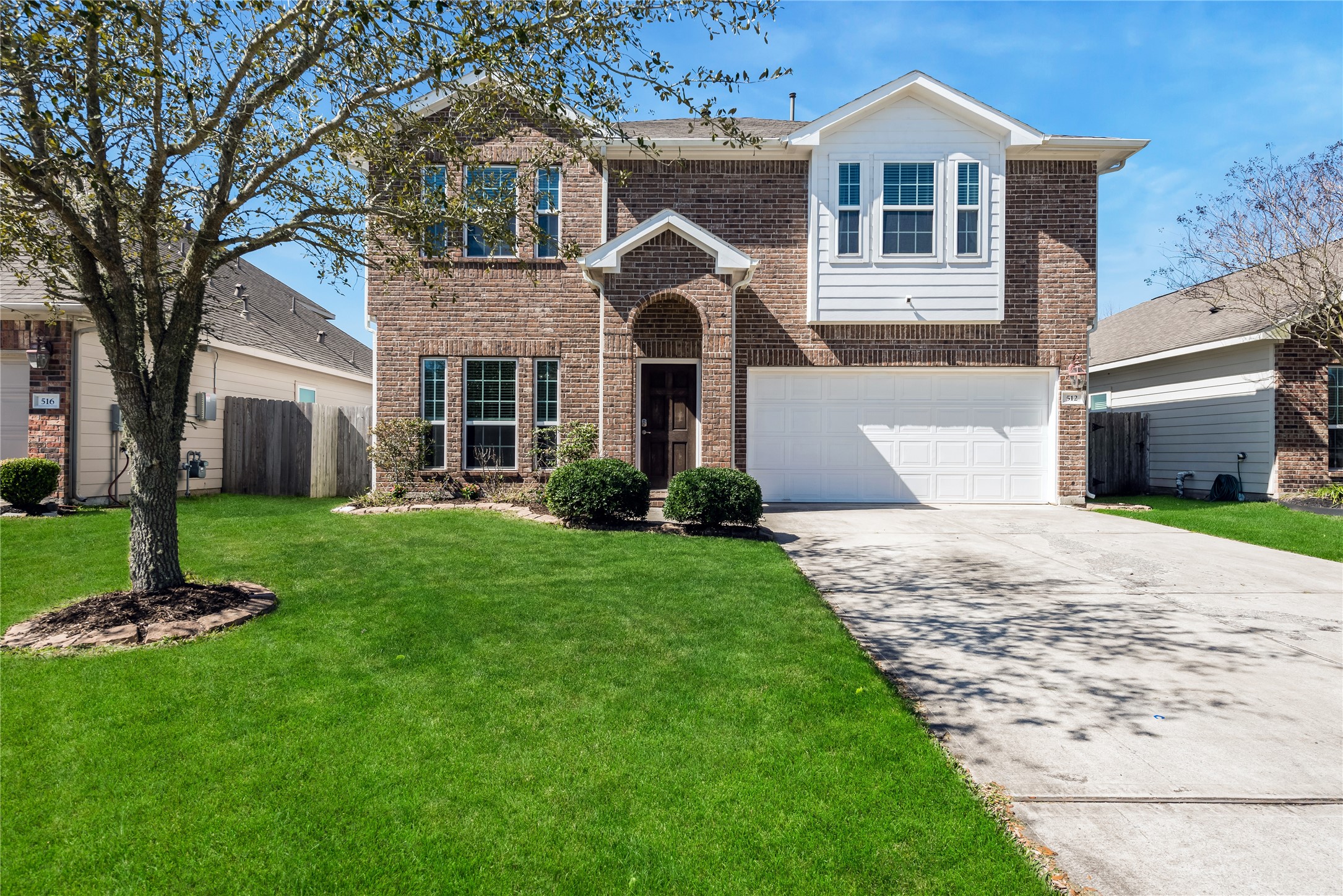 512 Forest Village Circle Property Photo 1