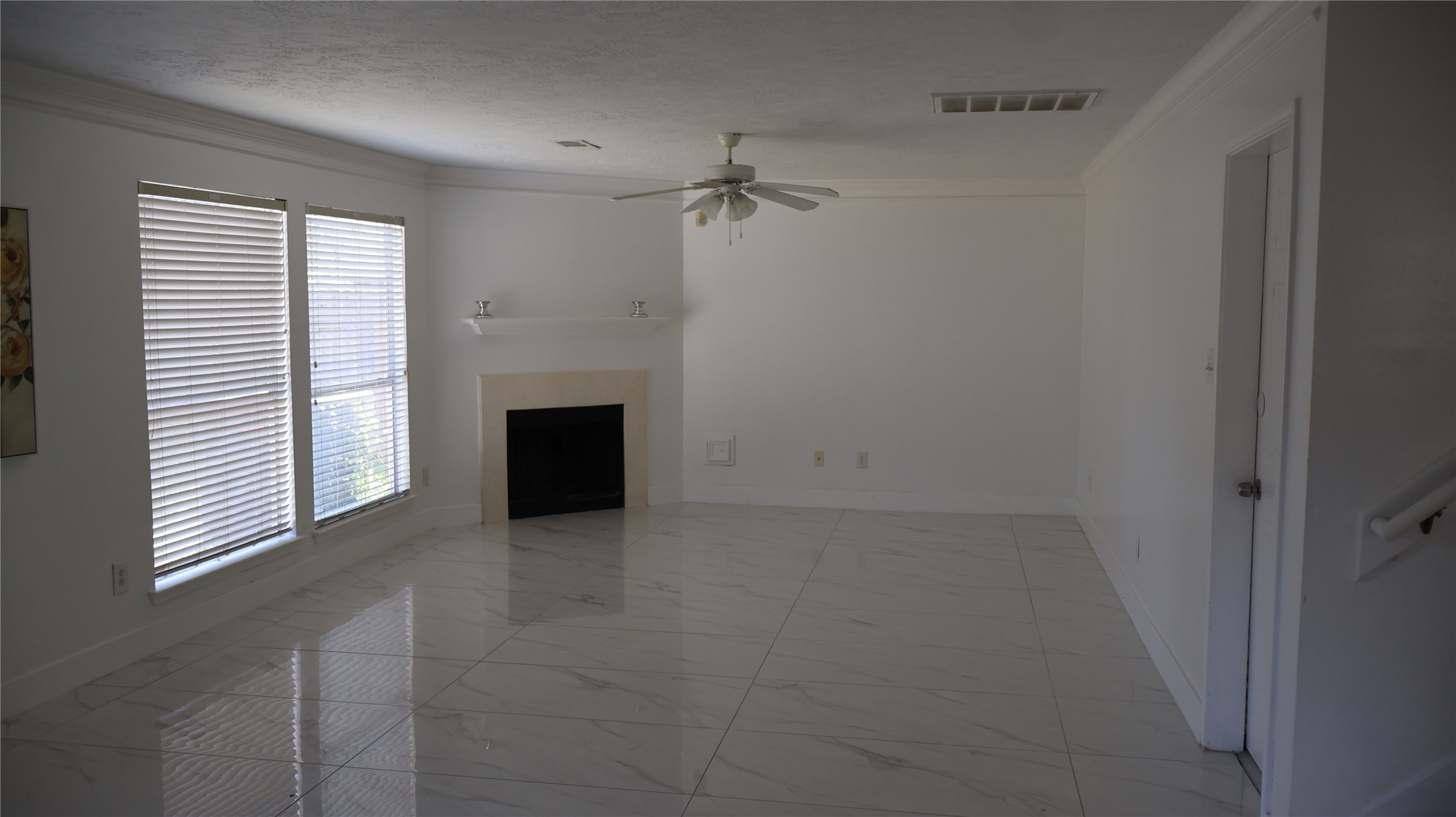 710 Hidden Ridge W Property Photo 16