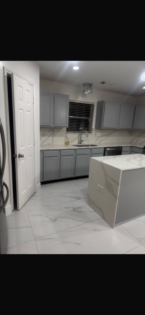 710 Hidden Ridge W Property Photo 29