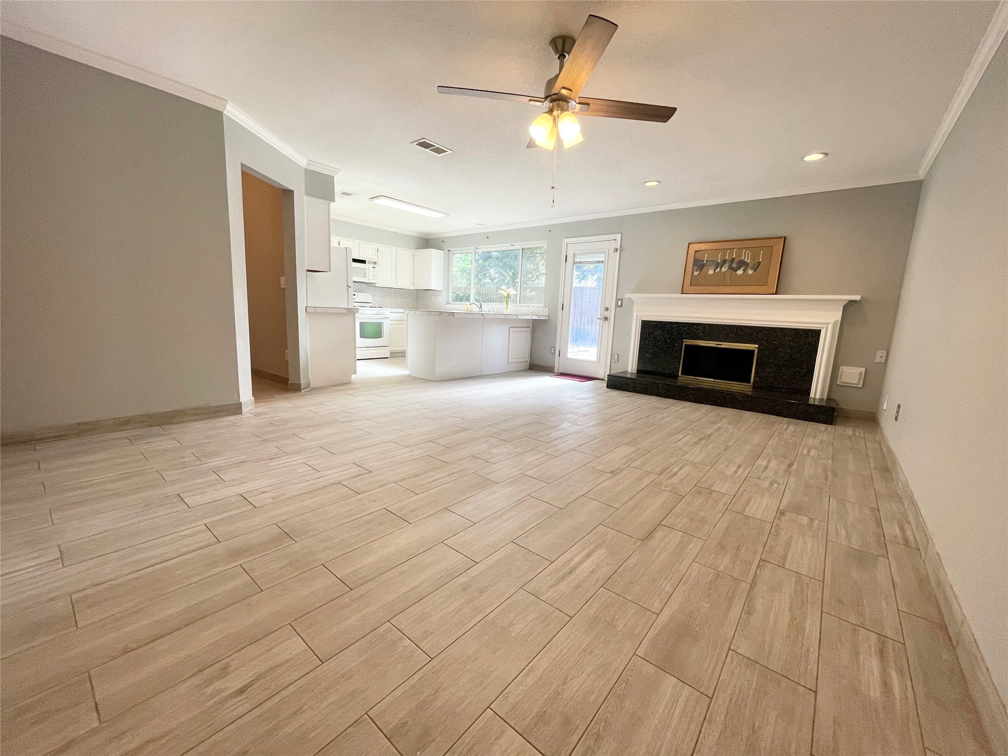 8318 Hot Springs Drive Property Photo 3