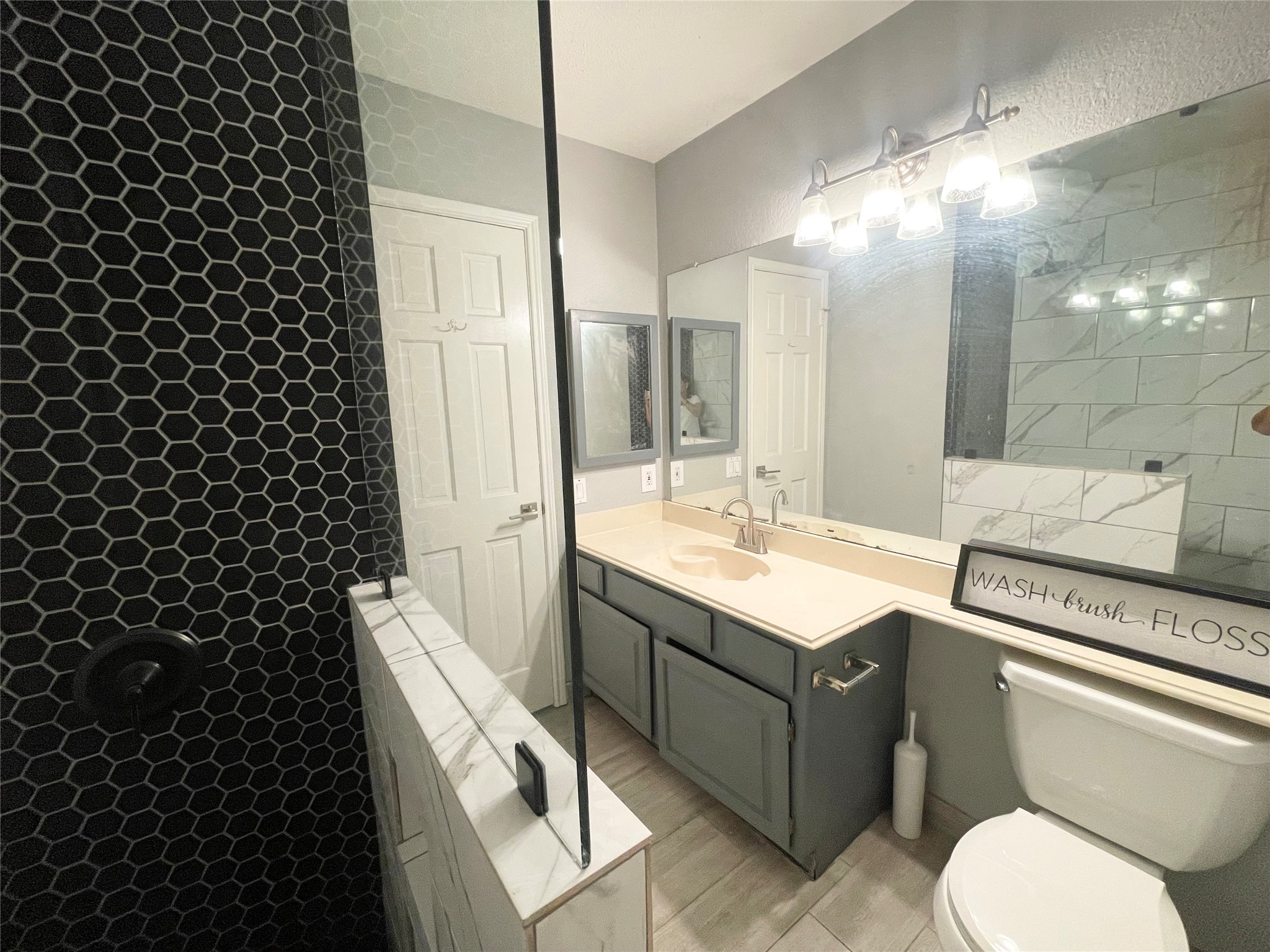 8318 Hot Springs Drive Property Photo 10