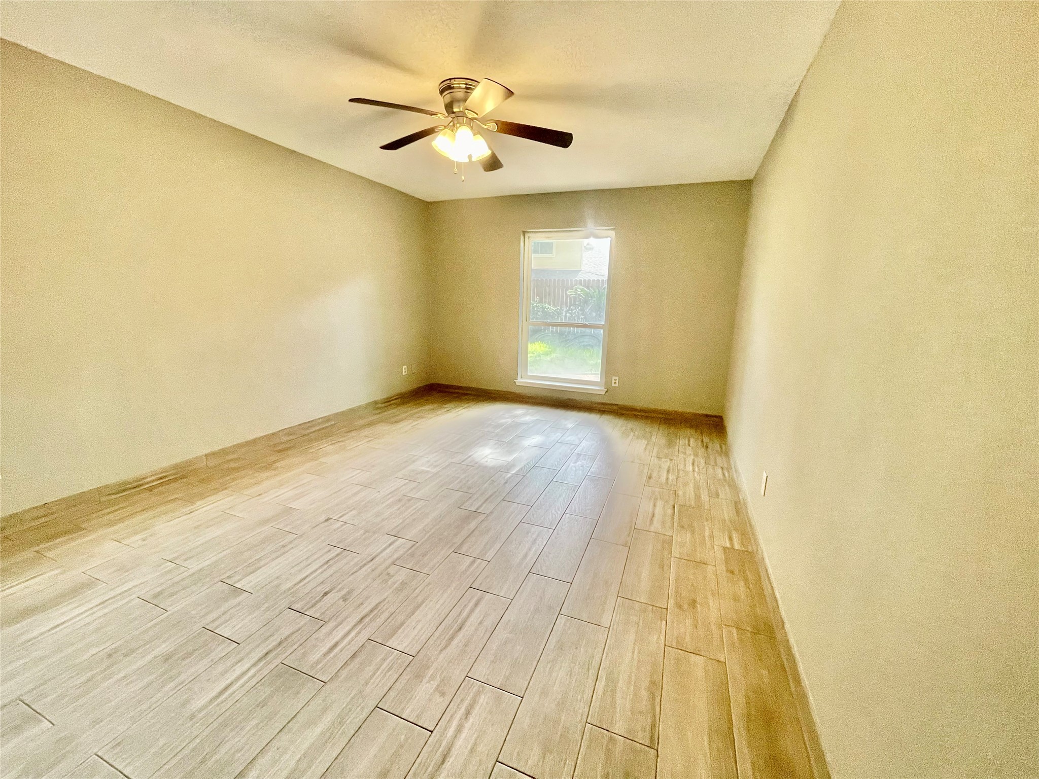 8318 Hot Springs Drive Property Photo 12