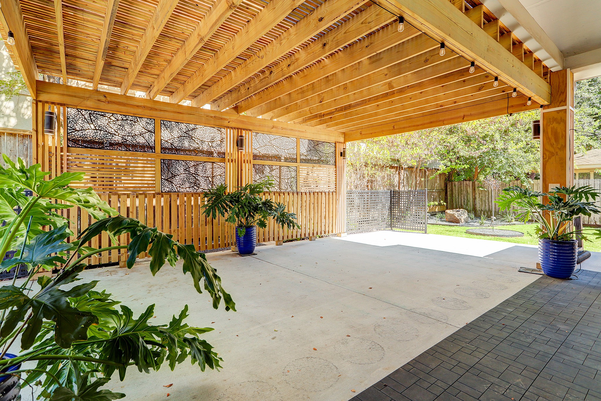 2619 Eastgrove Lane Property Photo 1