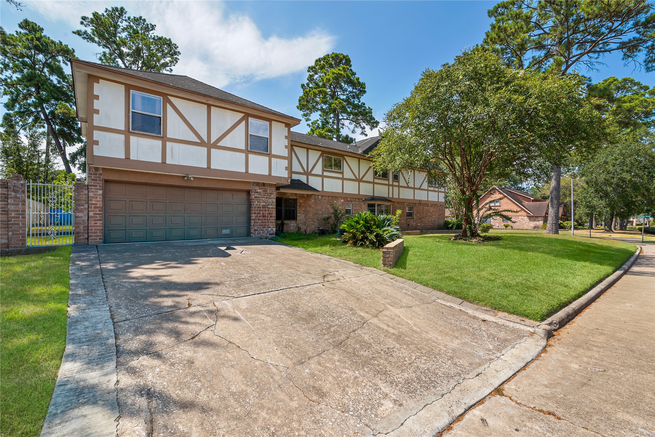 14722 Falling Creek Drive Property Photo 7