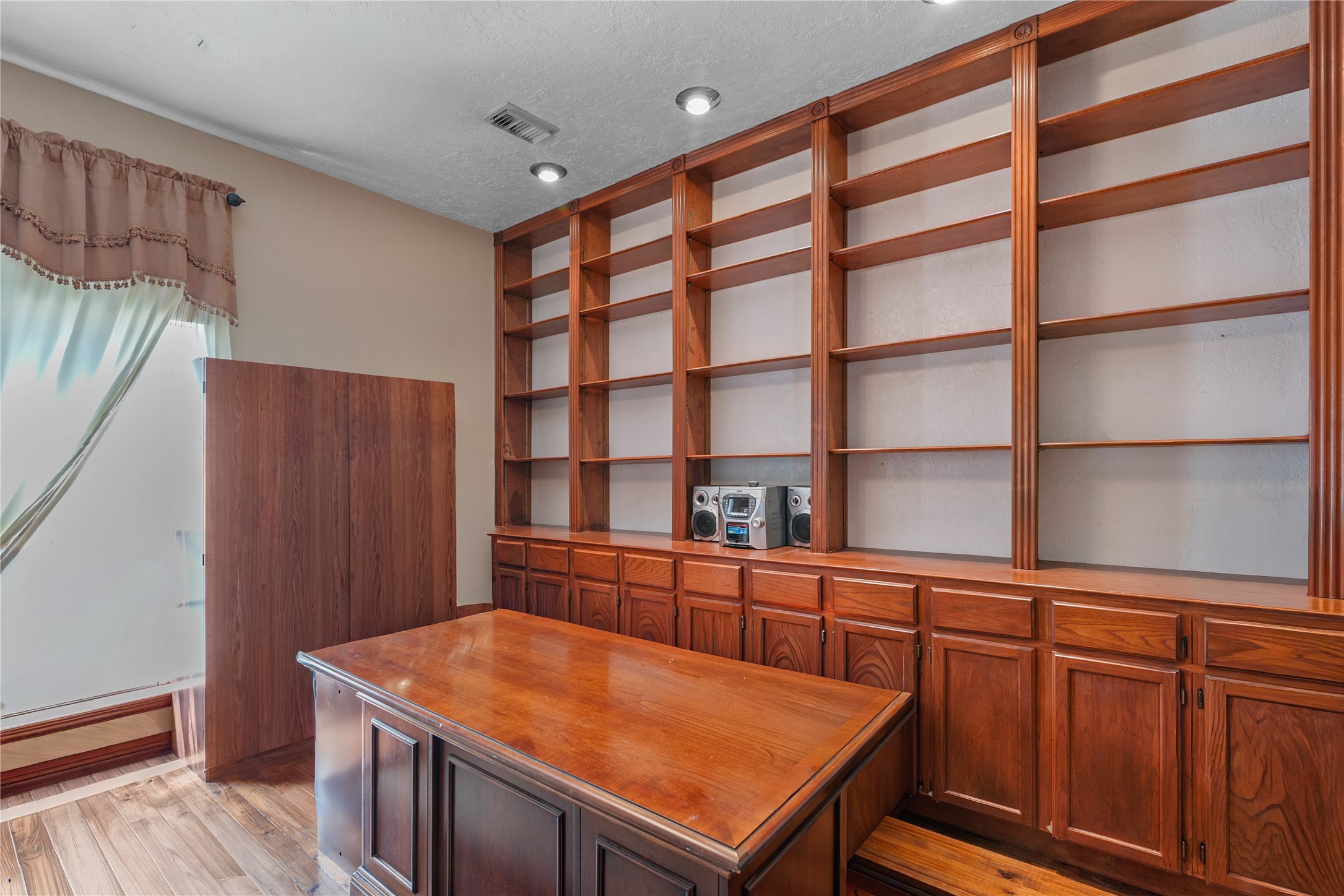 14722 Falling Creek Drive Property Photo 21