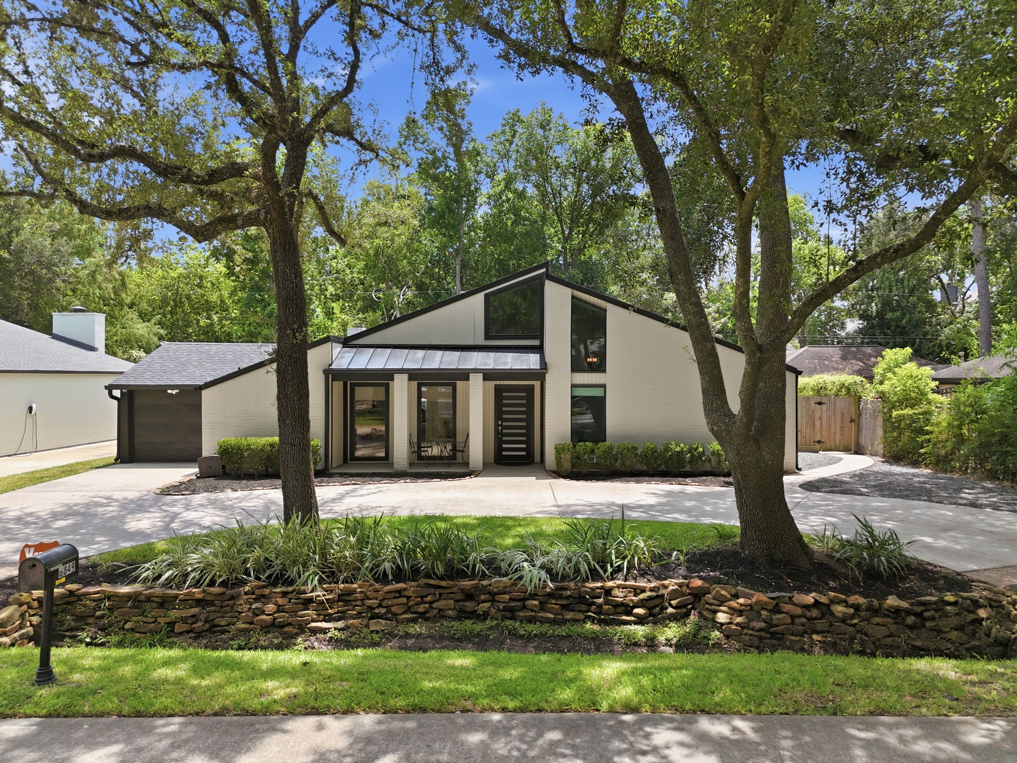 8849 Larston Street Property Photo 1