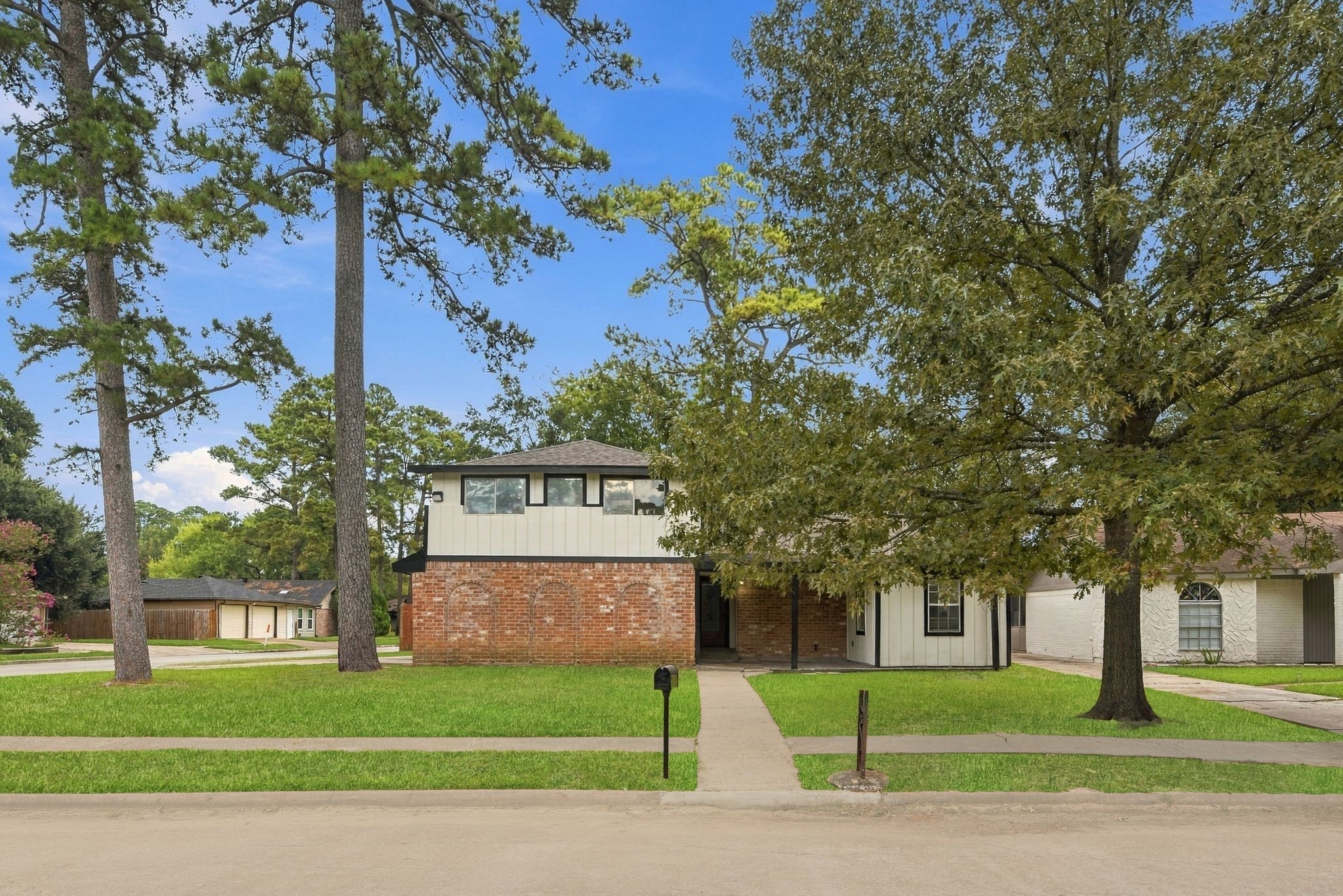 23126 Whispering Willow Drive Property Photo 1