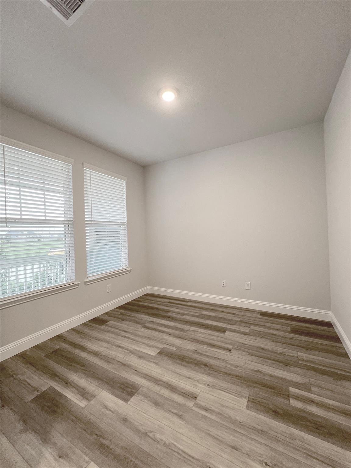 2306 Red Chip Ln Property Photo 6